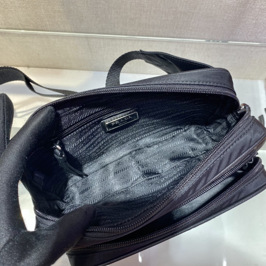Pra*a 1bl010 waist bag -21*12.5*4.5cm