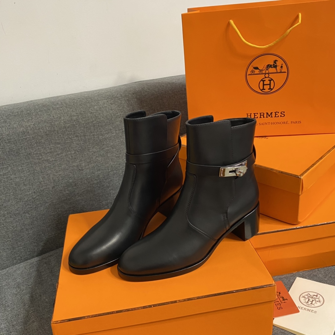H**mes boots