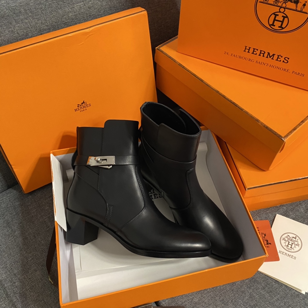 H**mes boots