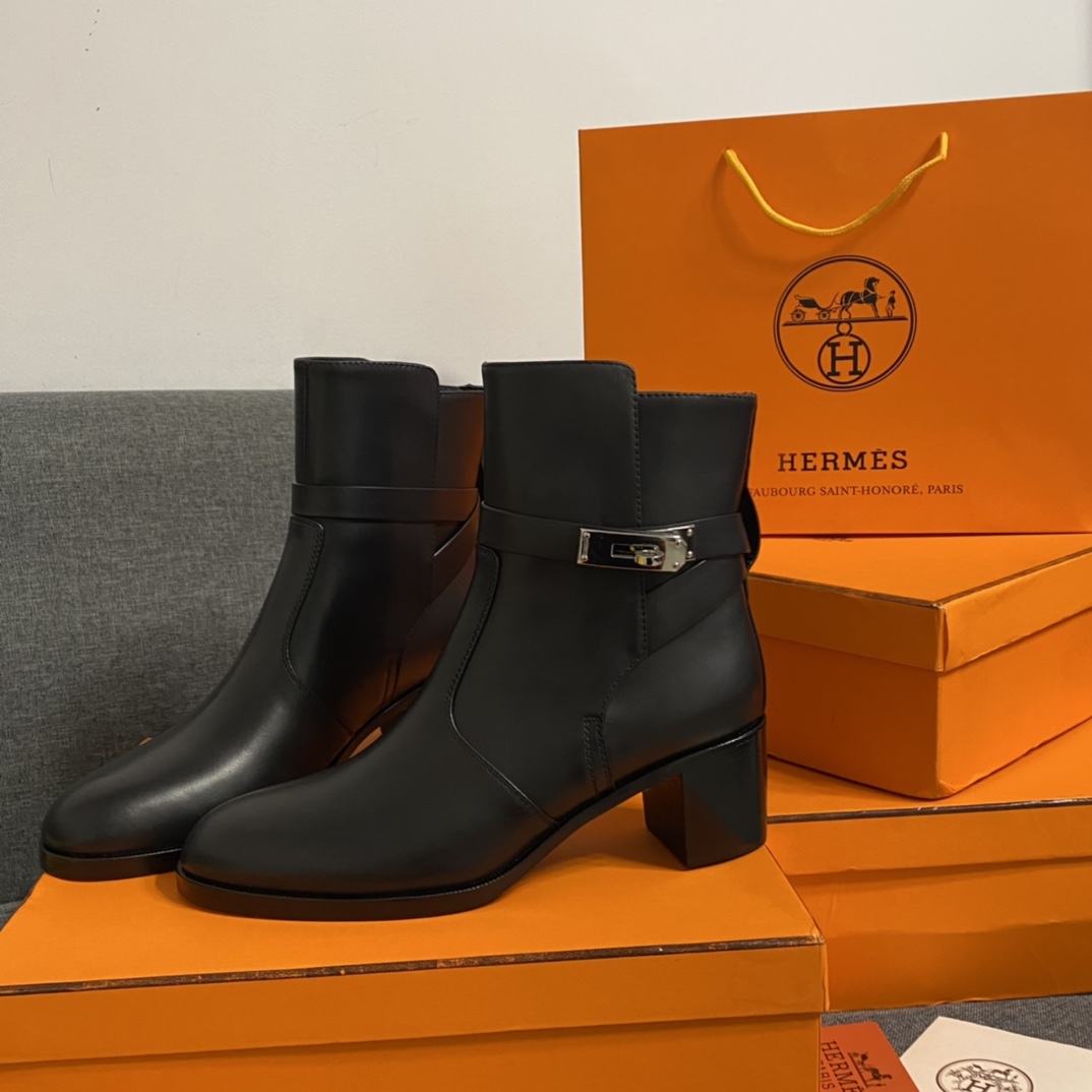 H**mes boots