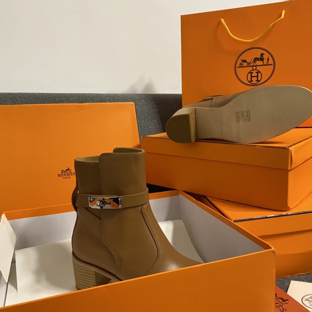 H**mes boots