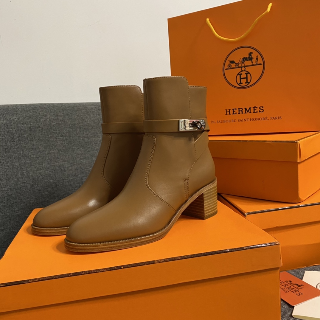 H**mes boots