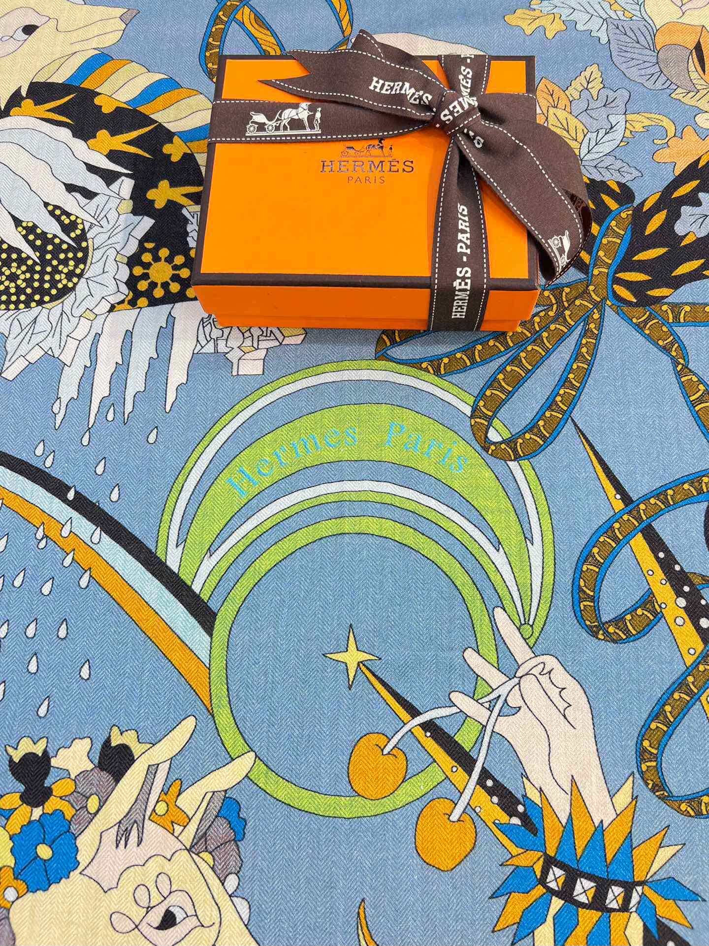 H**mes shawls-140*140cm