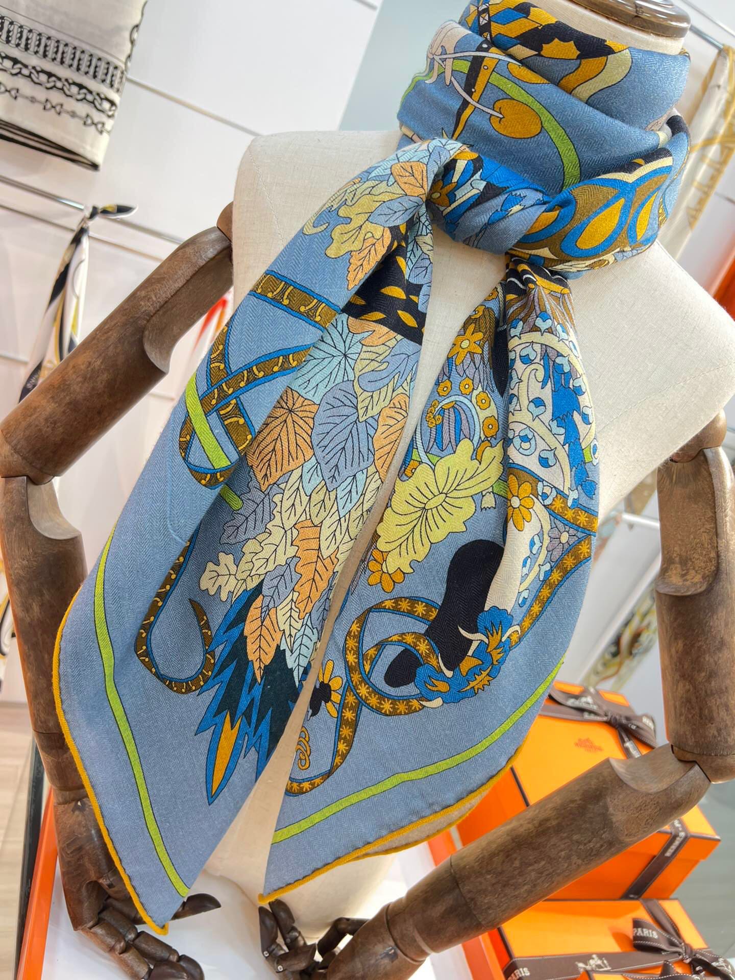 H**mes shawls-140*140cm