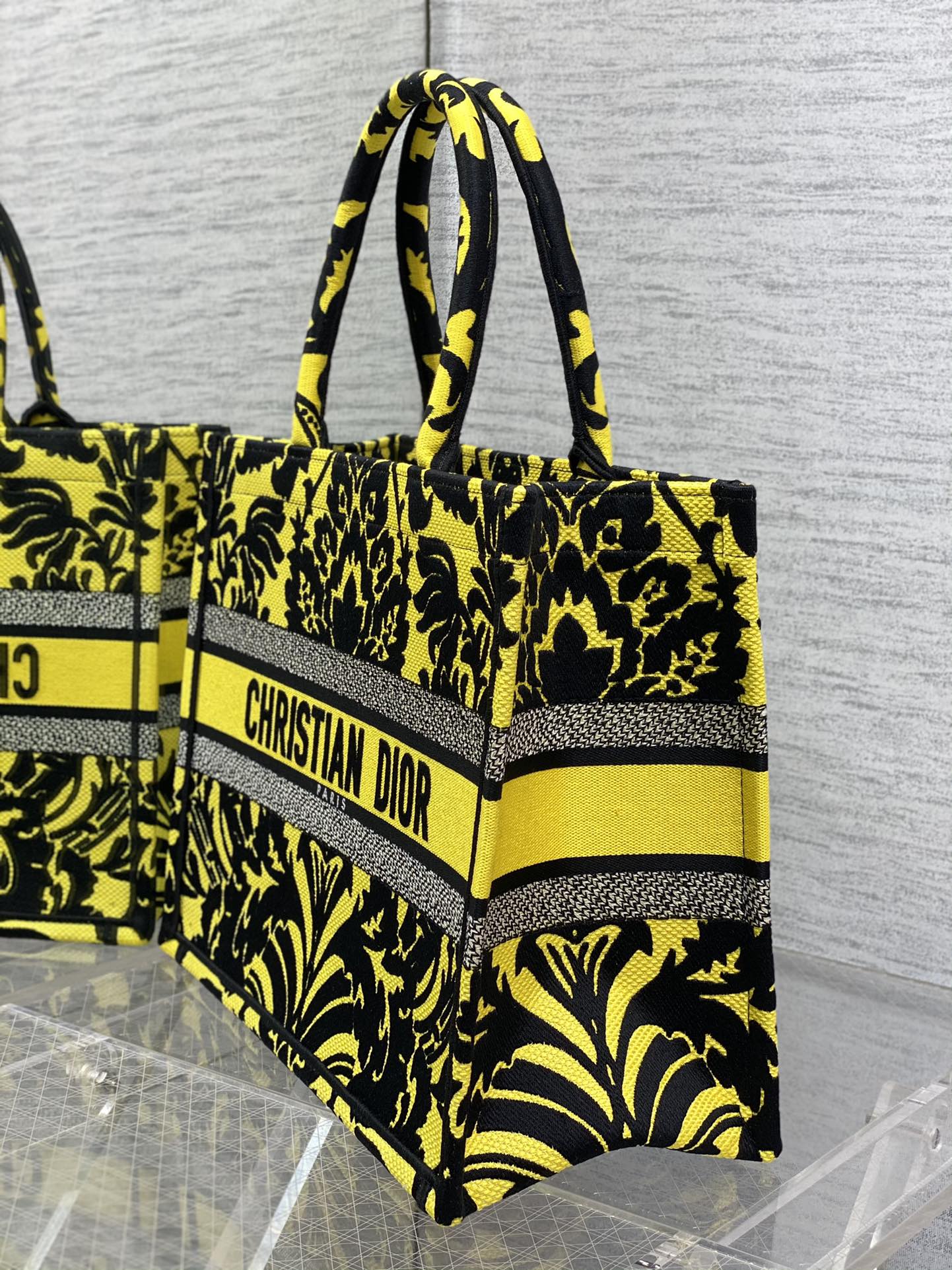 D*or small book tote-36*18*28cm