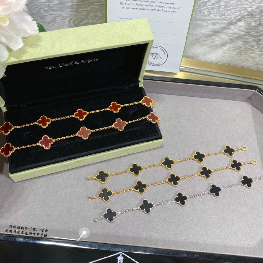 VCA Bracelet