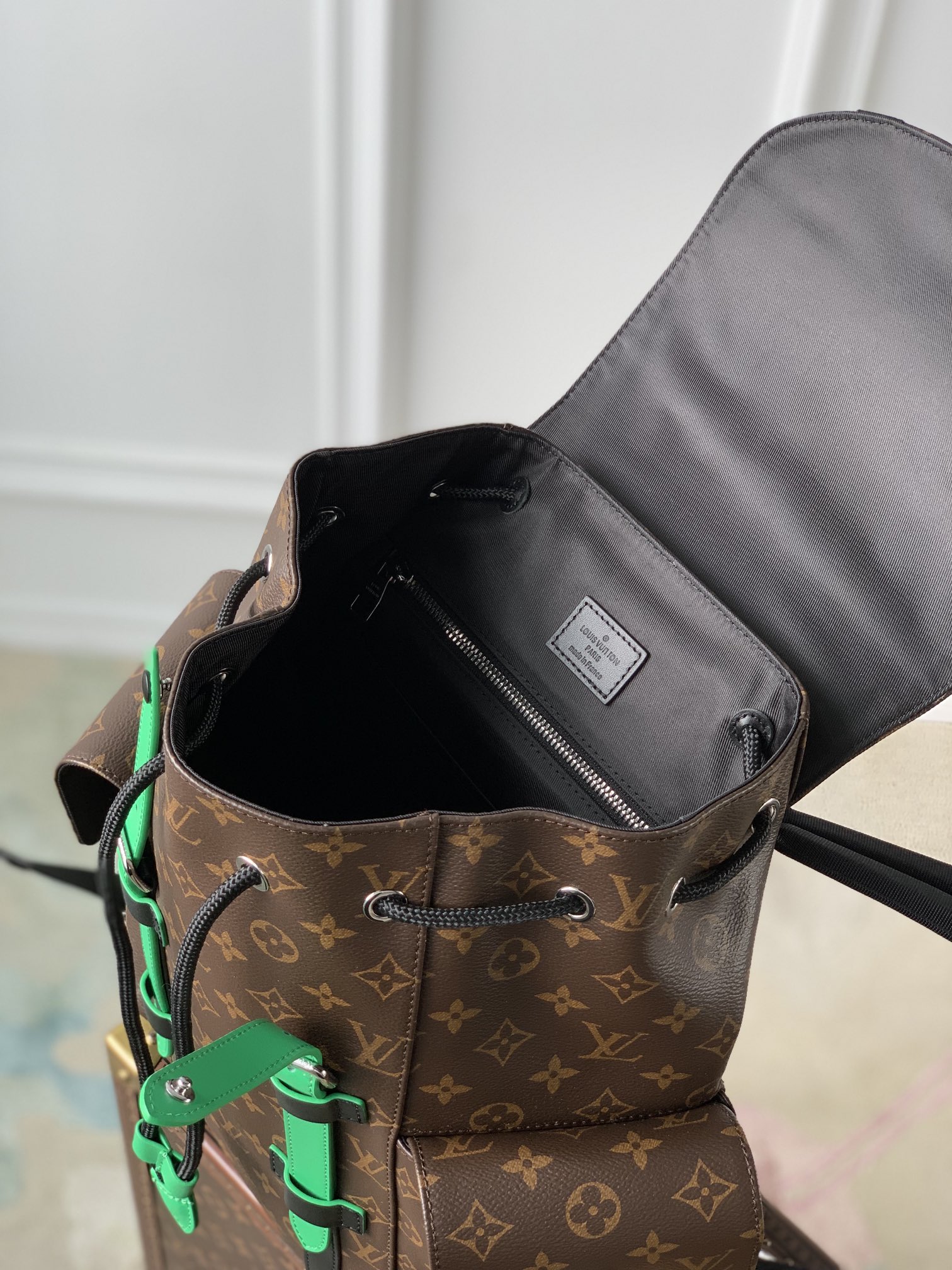 l0*is V*t0n christopher backpack m46247-32*39*12cm
