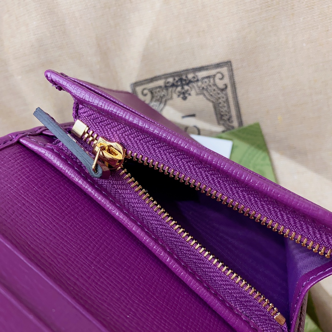 G*u*i 1955 horsebit wallet-11x 8.5 x 3cm