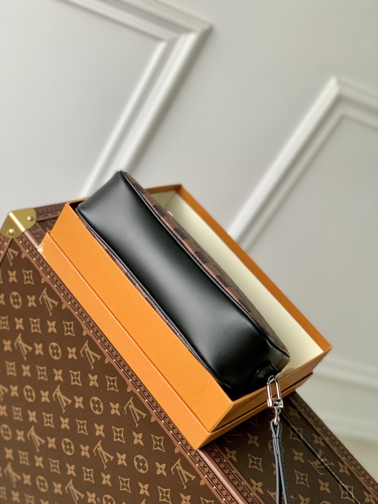 l0*is V*t0n pochette kasai -25 x 15.5 x 6.5 cm