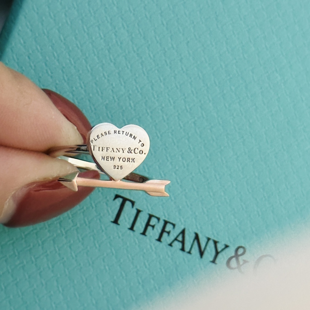 T*f*ny ring