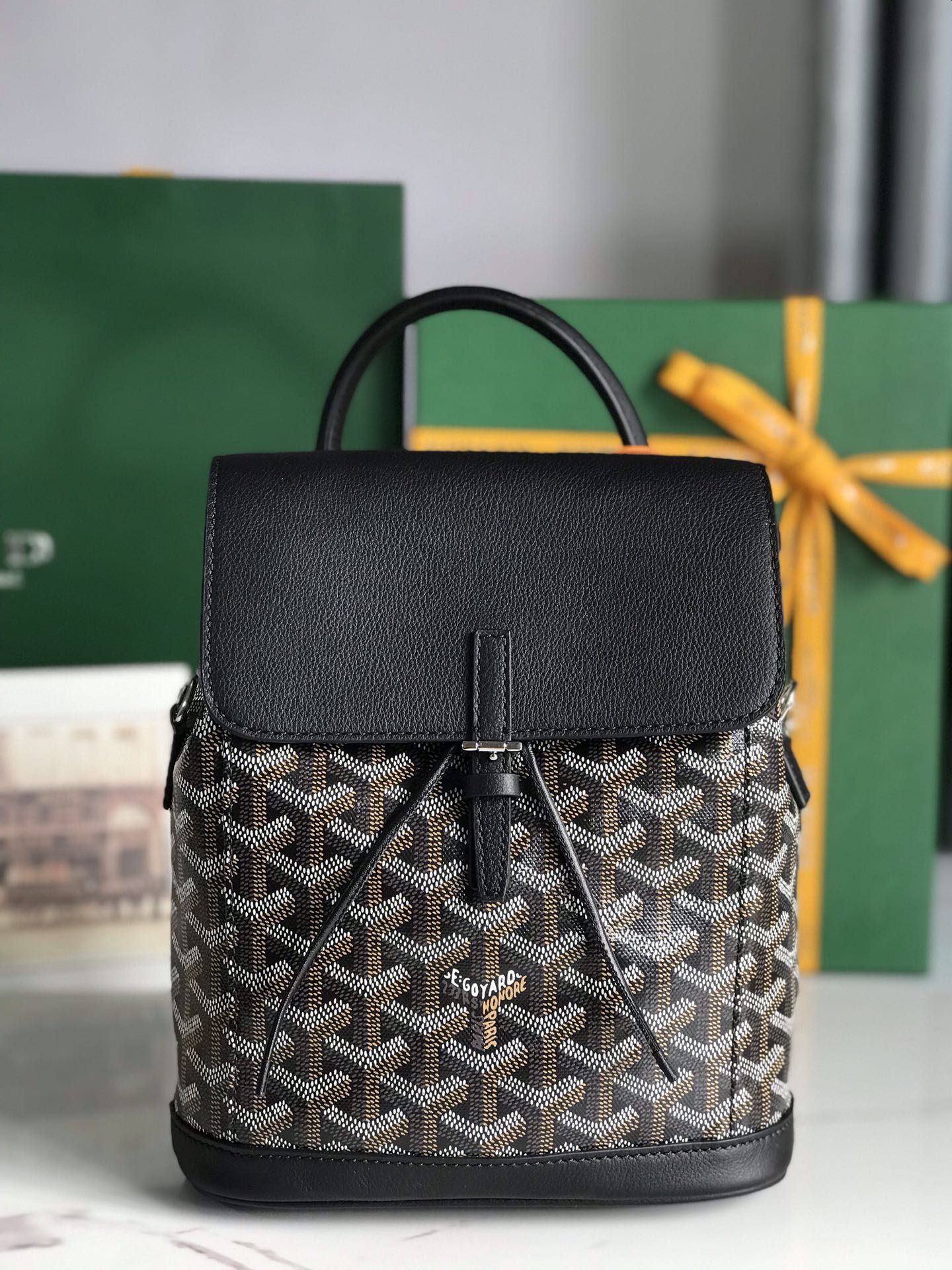 Go*ard alpin backpack-18.5*21.5.*8.5cm