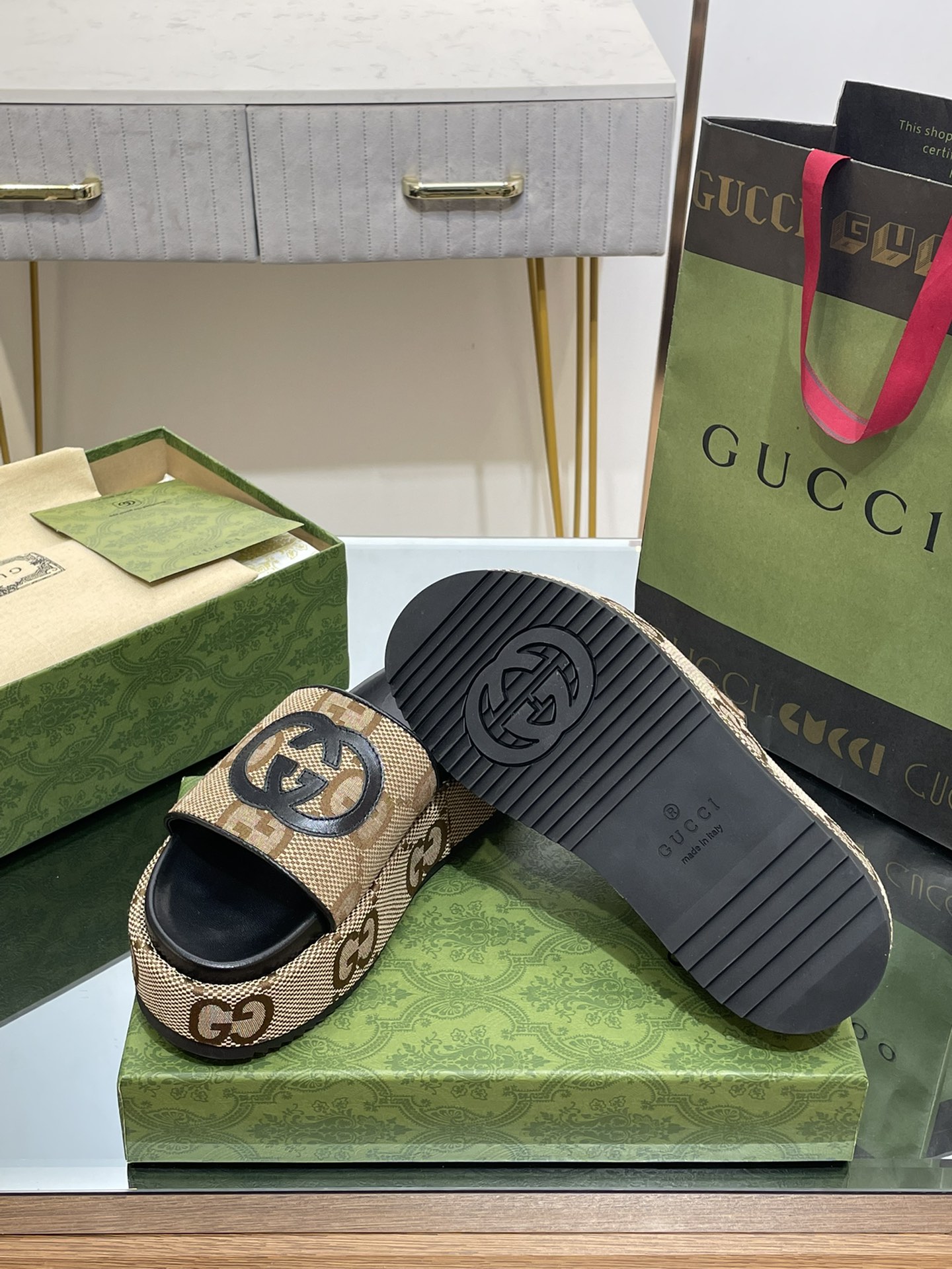 G*u*i slides(size35-43)