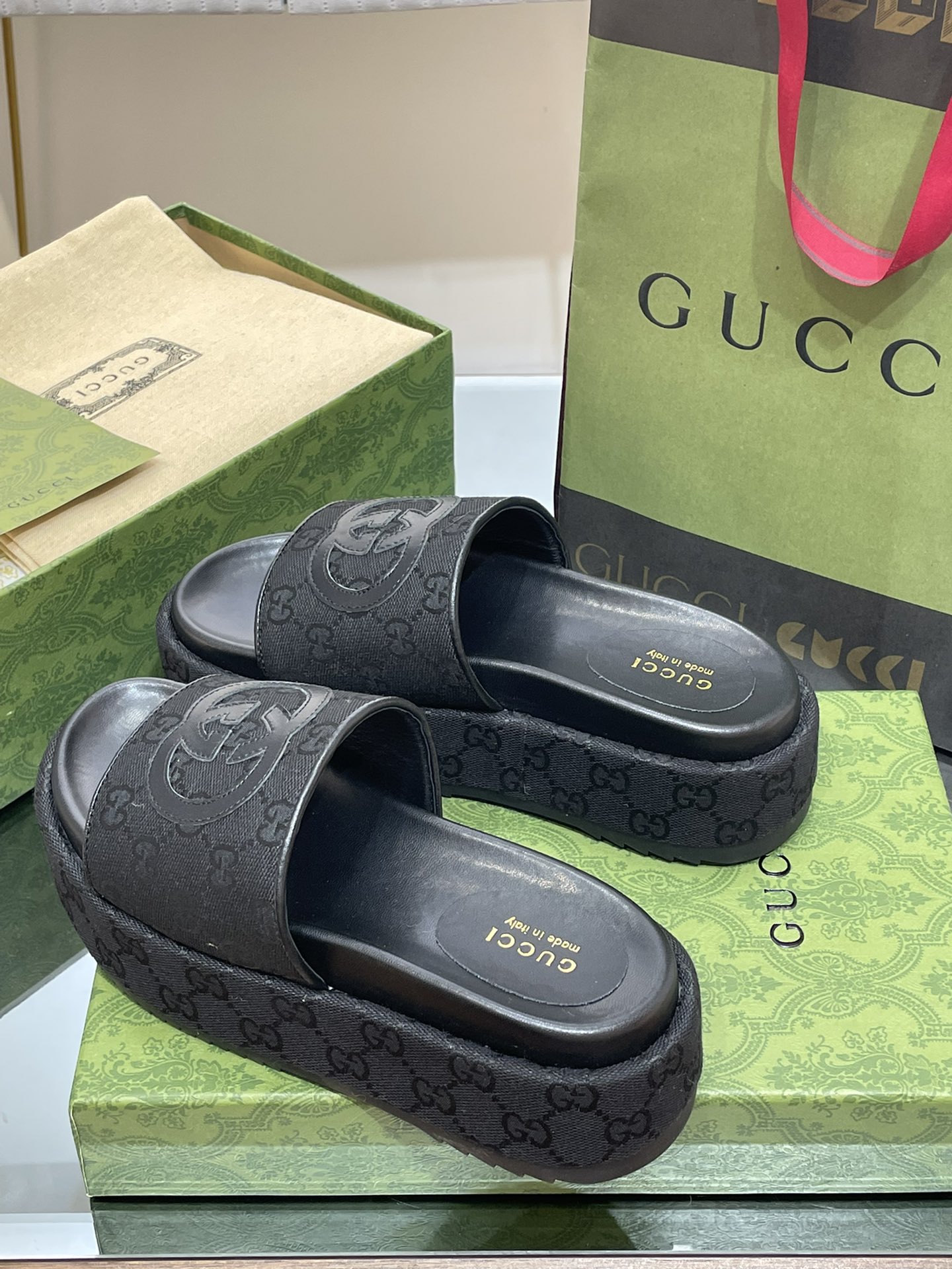 G*u*i slides(size35-43)