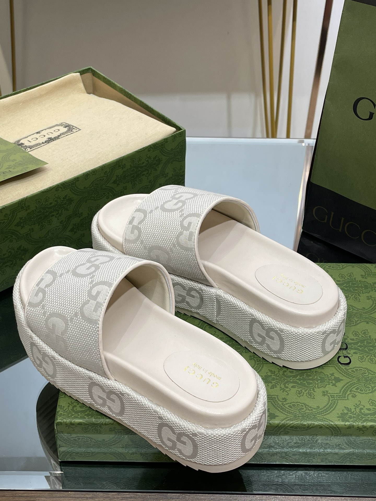 G*u*i slides(size35-43)