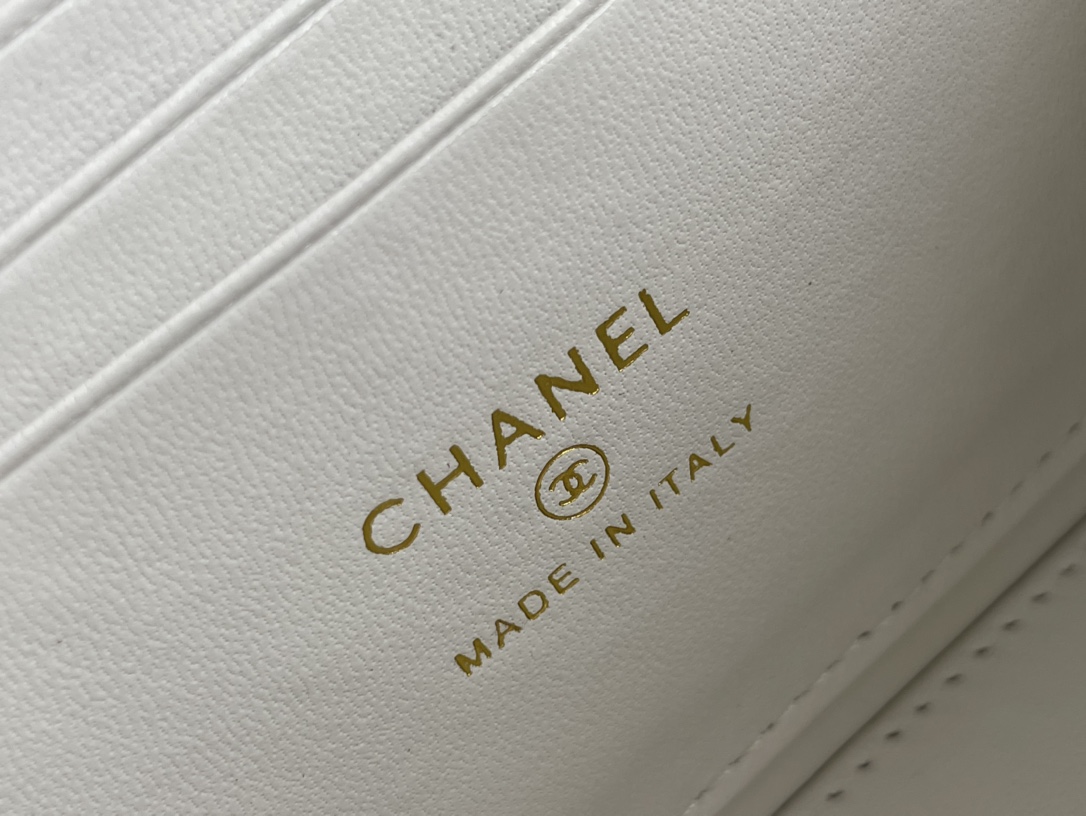 Ch@nel Cosmetic Bag-Lambskin-18CM