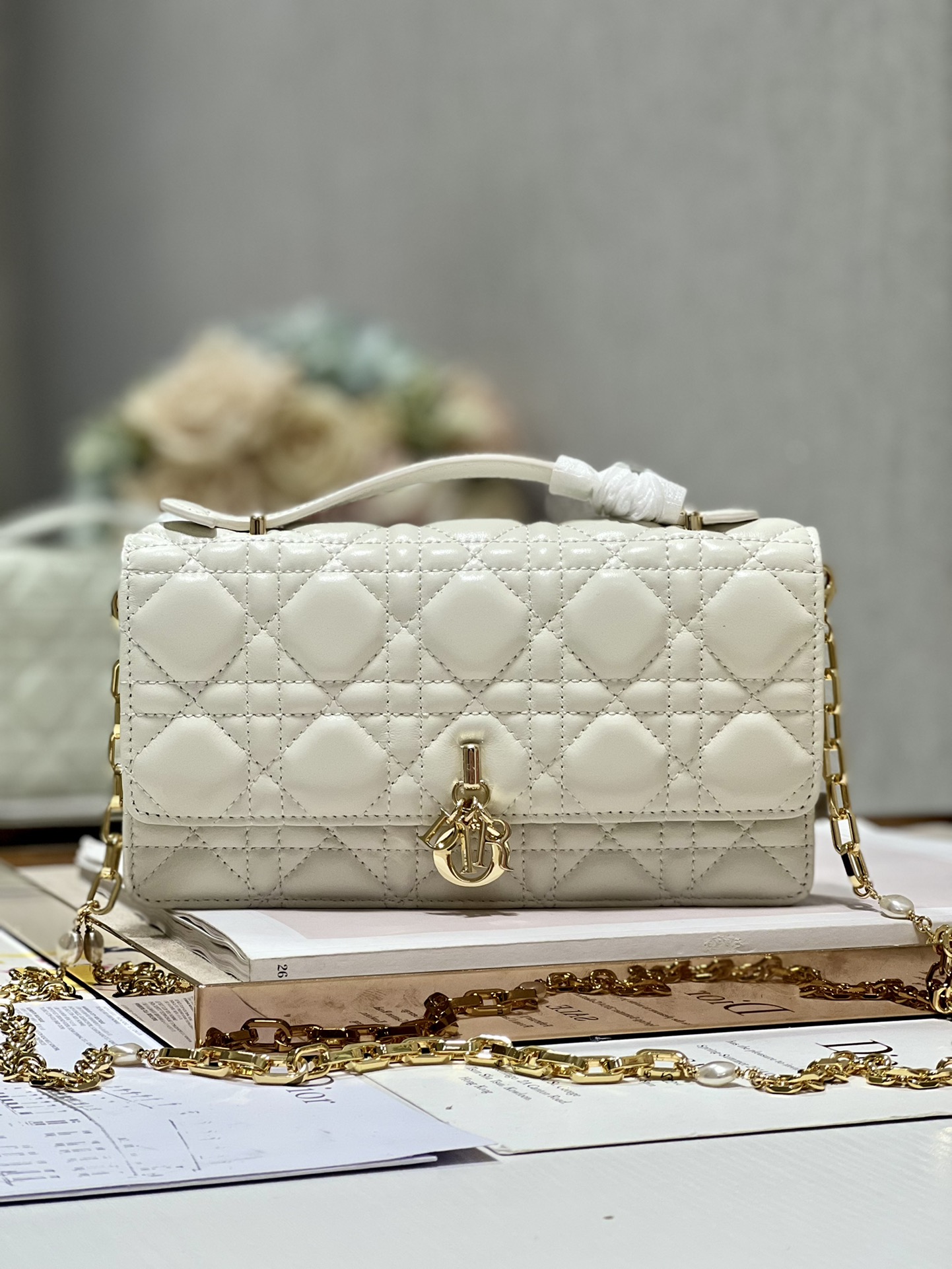 lady D*or bag-21 x 11.5 x 4.5cm