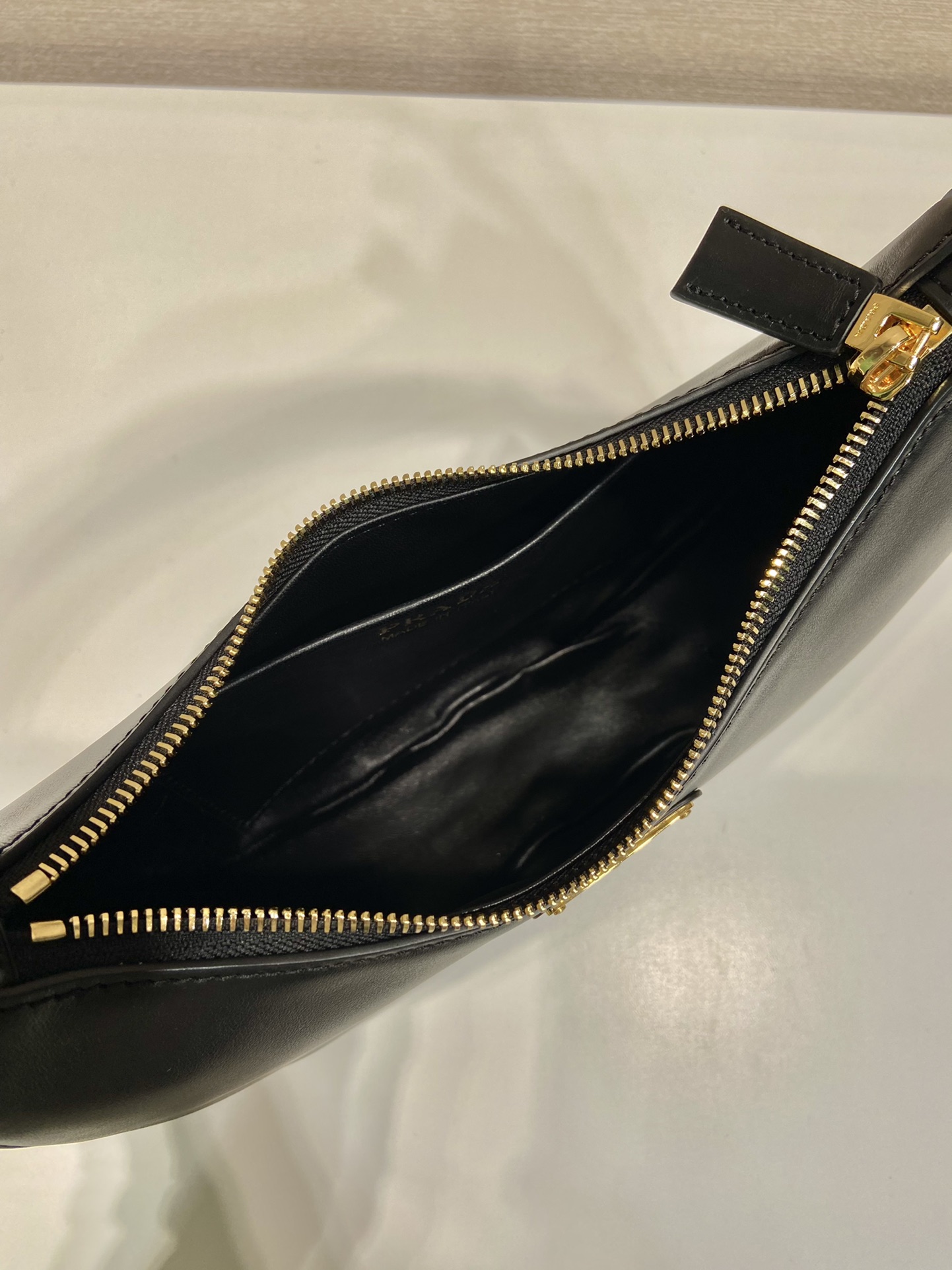 Pra*a moon handbags 1bc194-22.5*18.5*6.5cm