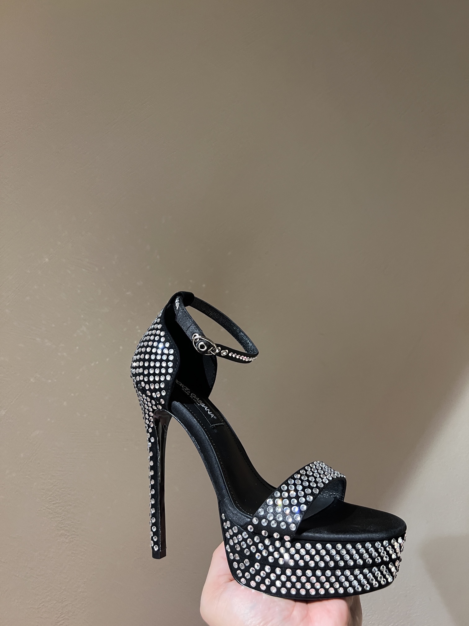 d01ce Gab*a*a heels-16cm