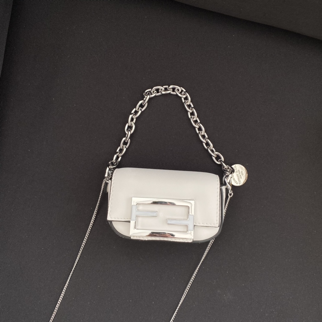 f**di&T*f*ny baguette bag-11×6.5×2.5cm