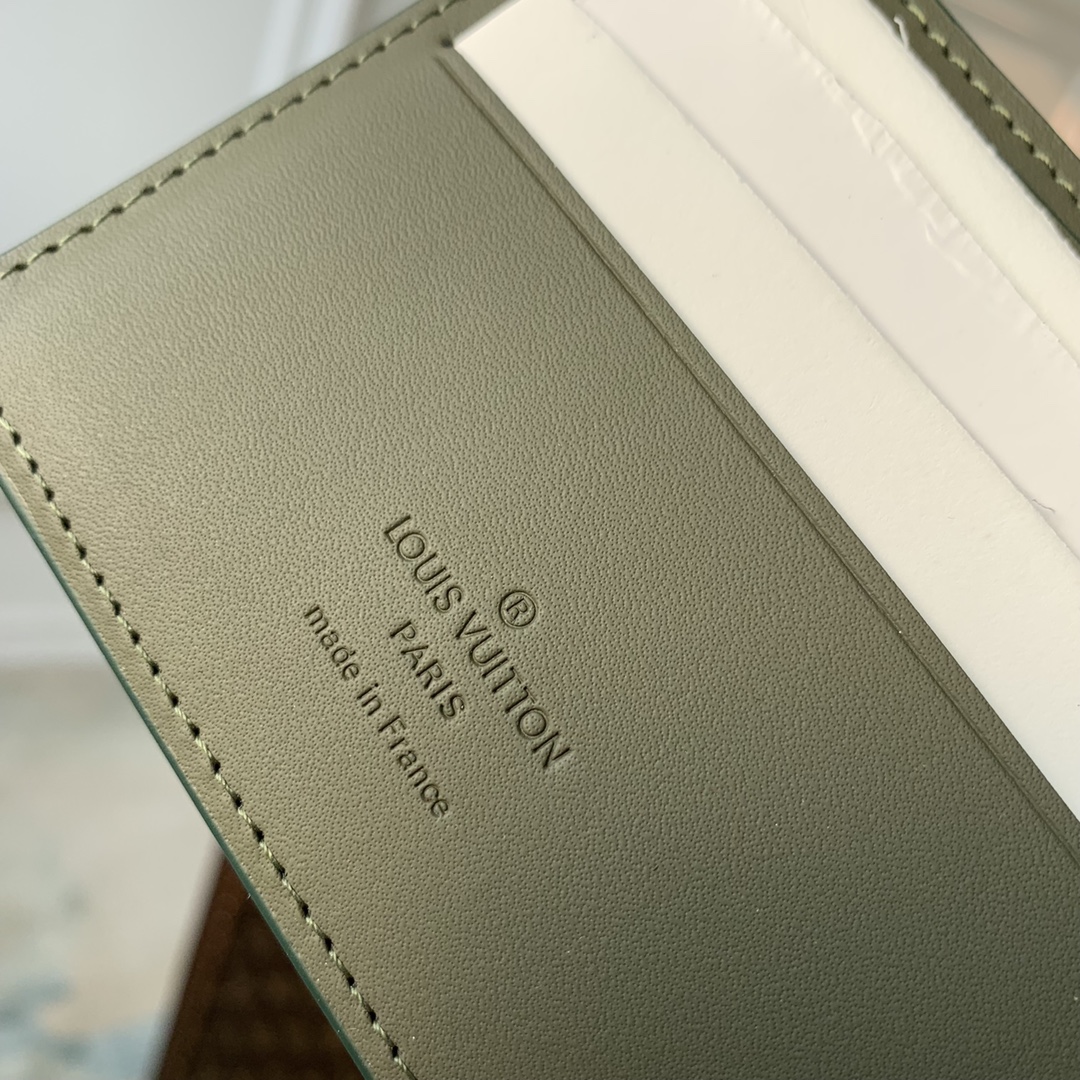 l0*is V*t0n portefeuille multiple wallet-11.5 x 9 x 1.5 cm