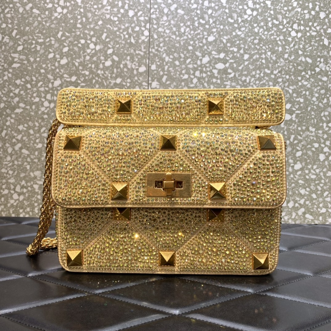 Valentin0 Garavani Roman Stud Size-25✖️16✖️10CM