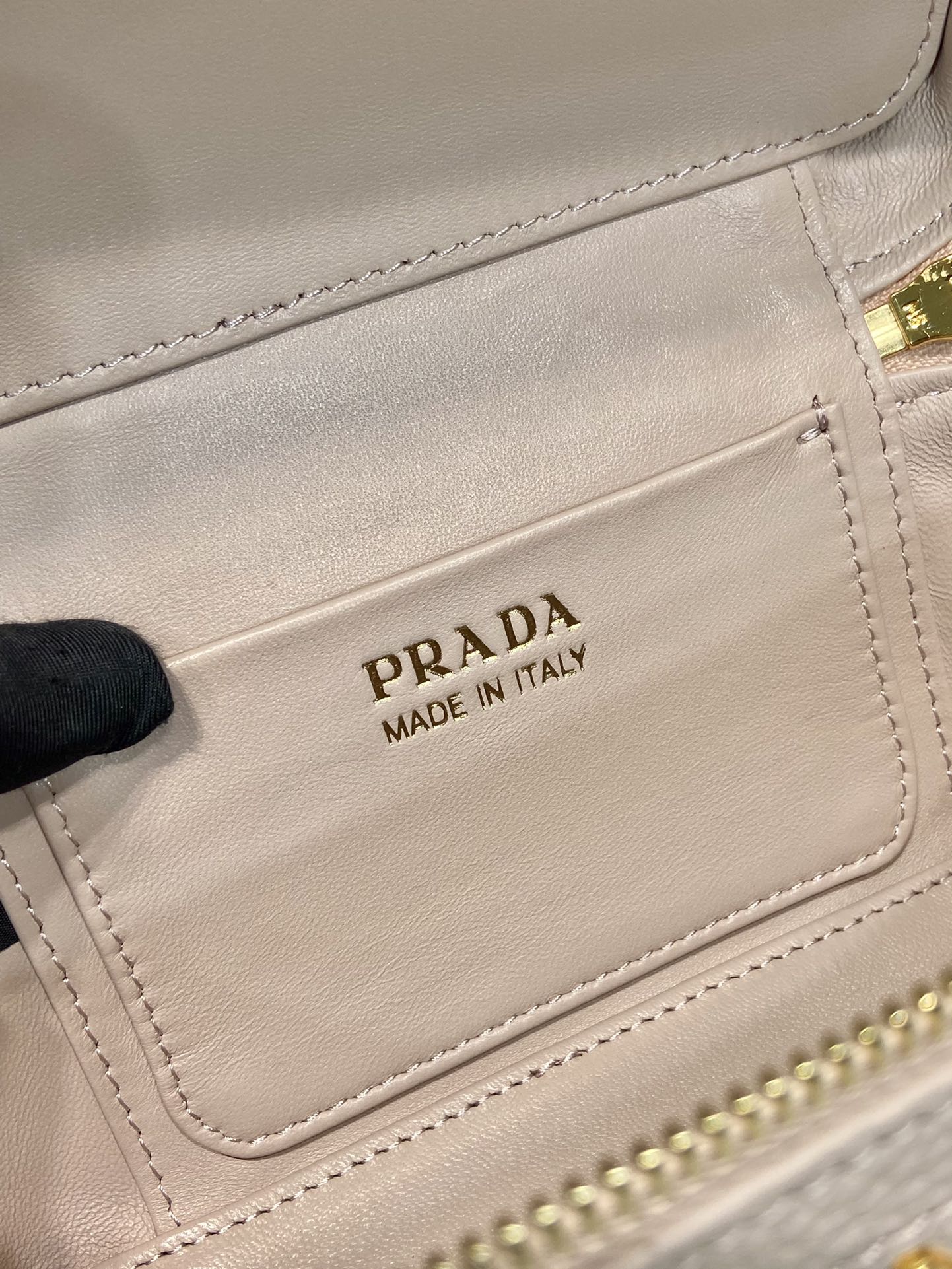 Pra*a 1bh202 cosmetic bag-18*11.5*7.5cm