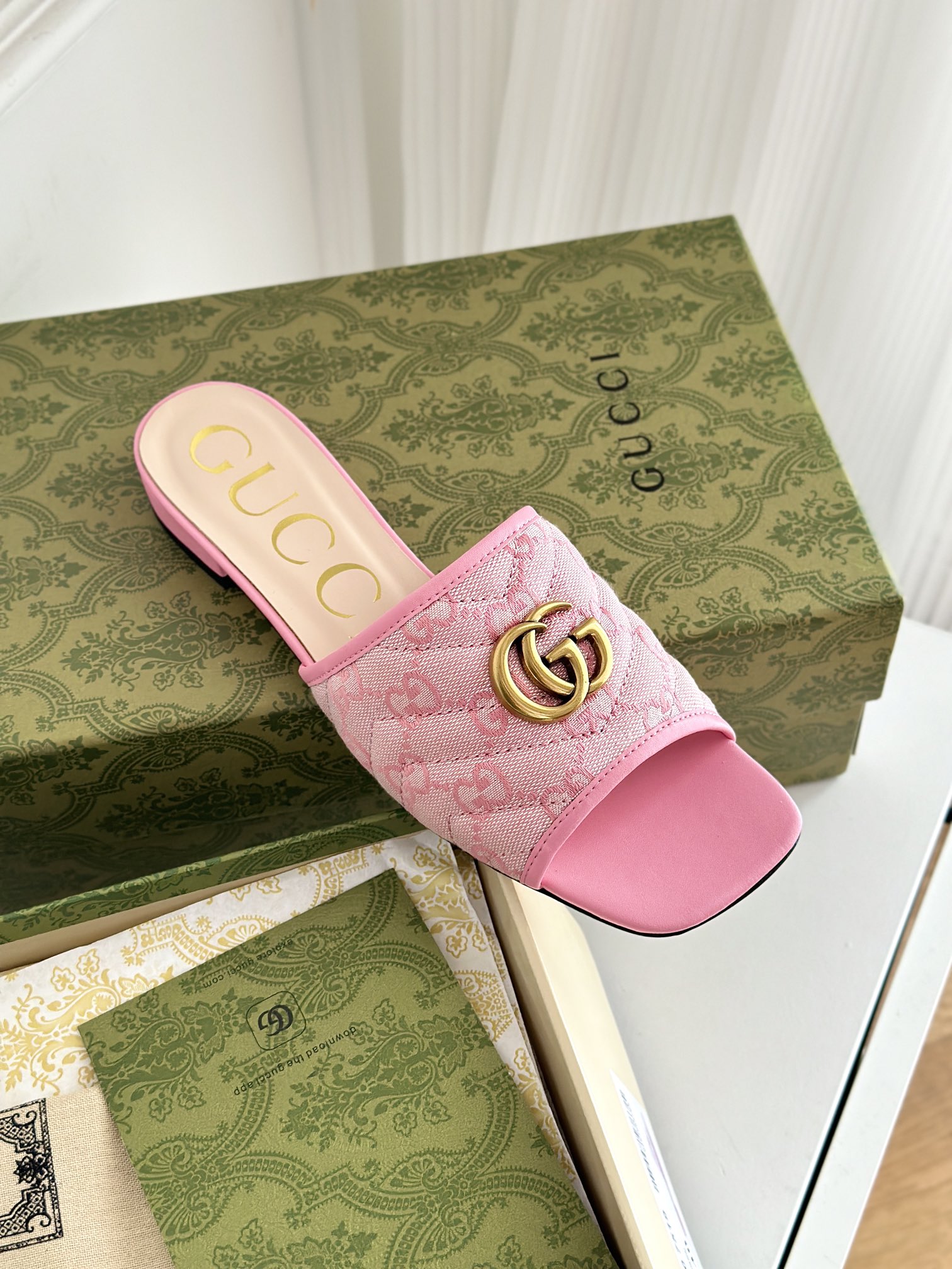 G*u*i slides