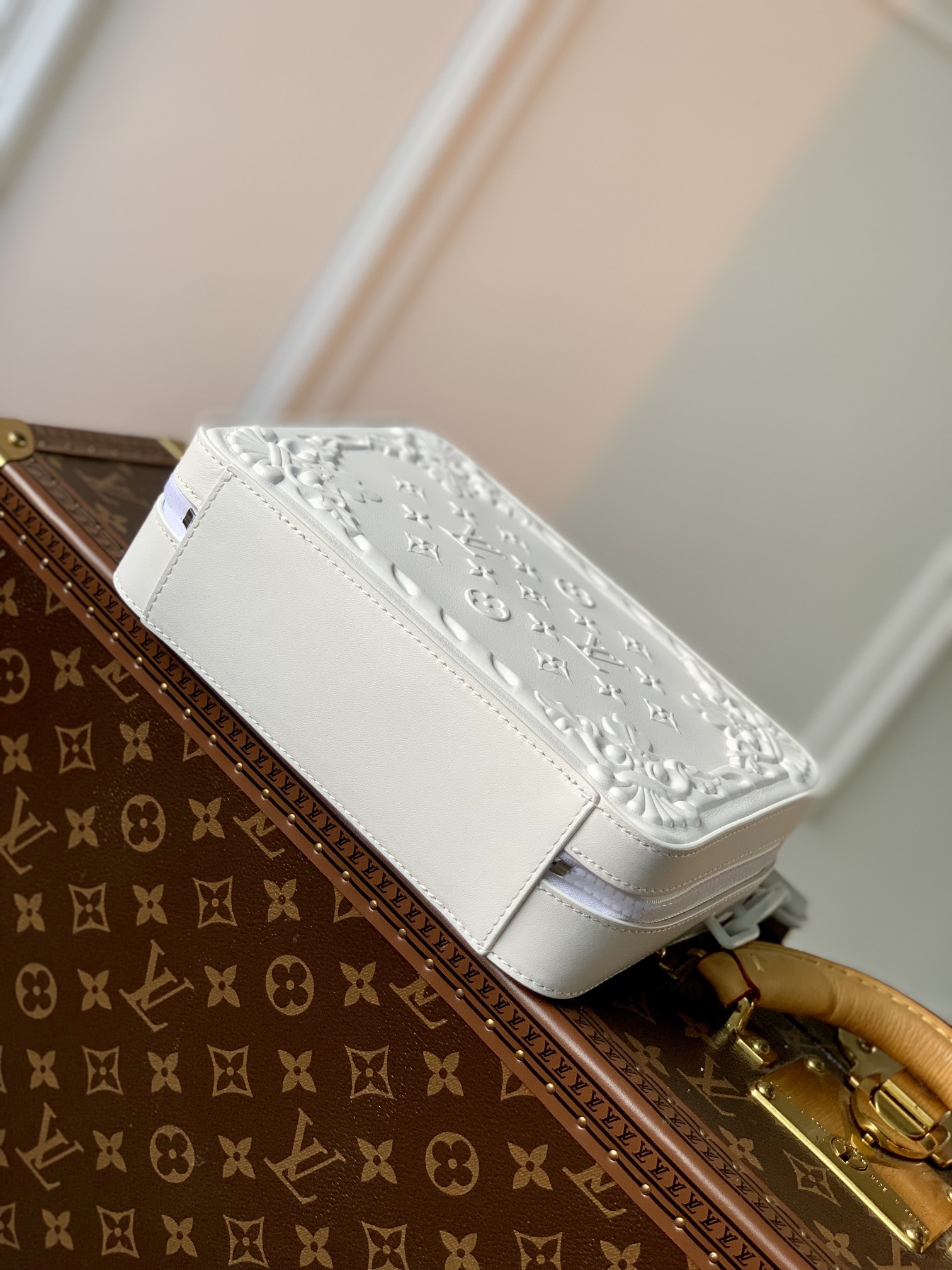 LV -Handle Soft Trunk-M21677-21.5 x 15 x 7CM