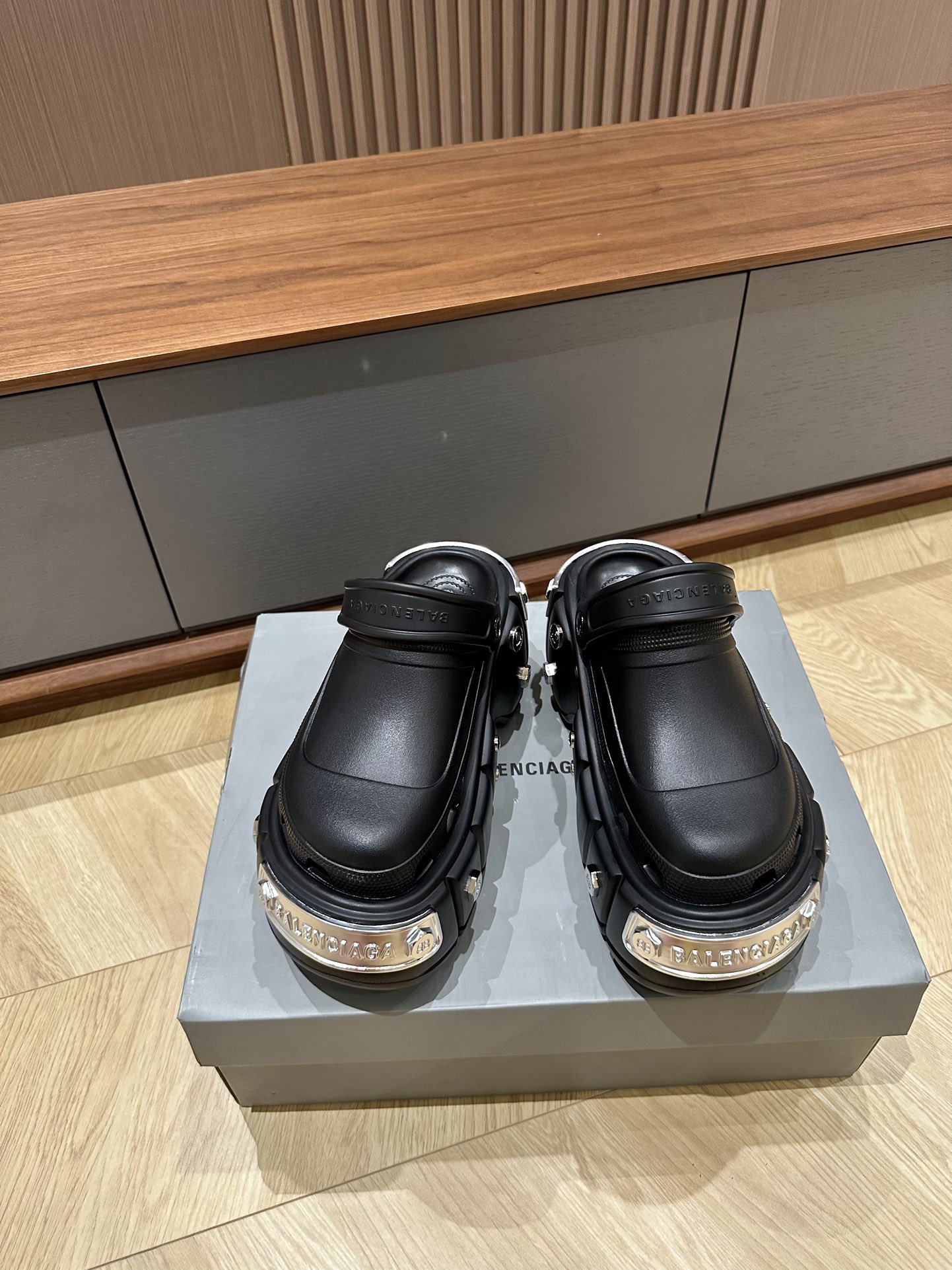 balenciag &Cr*0*s sandals