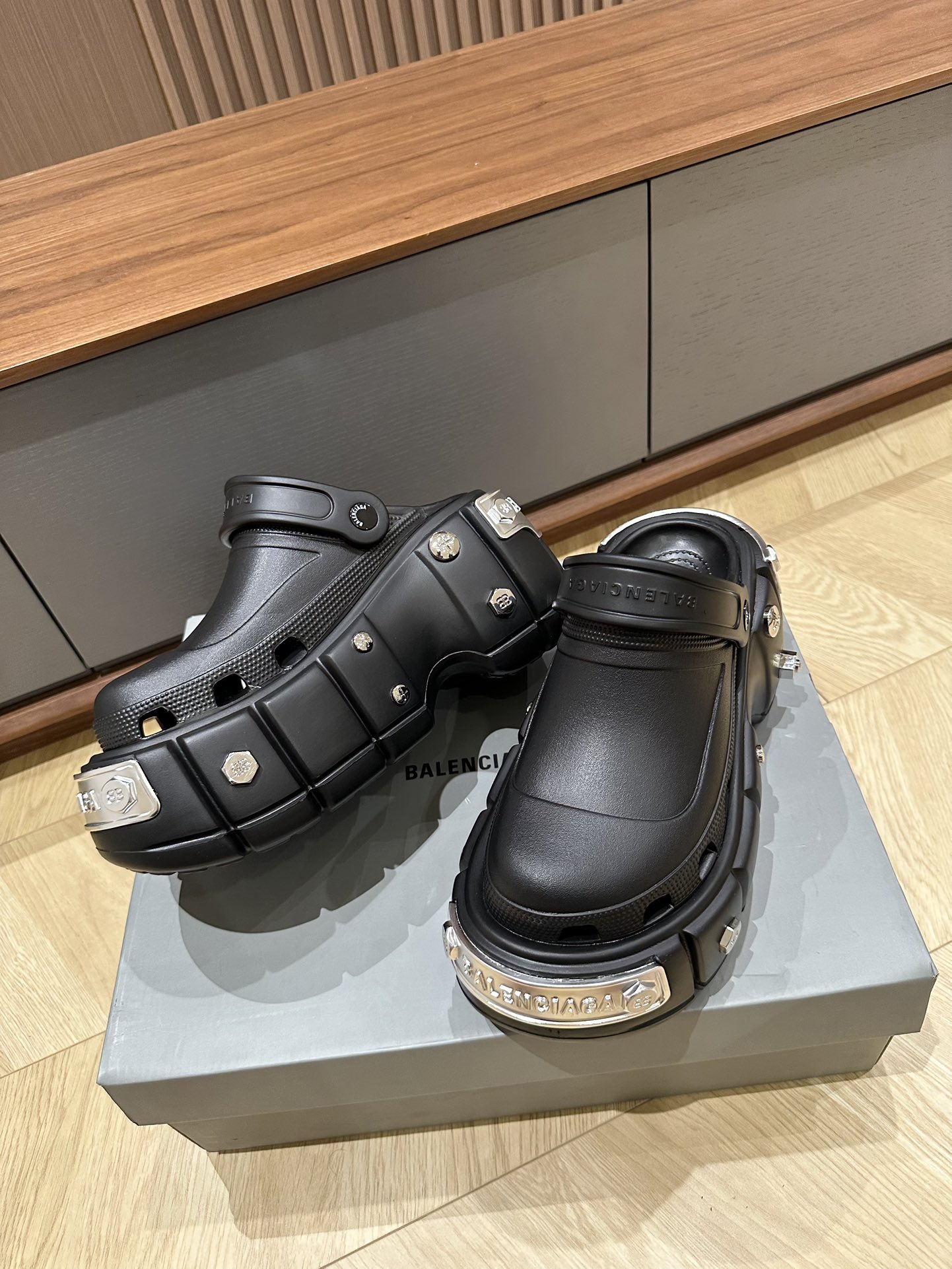 balenciag &Cr*0*s sandals