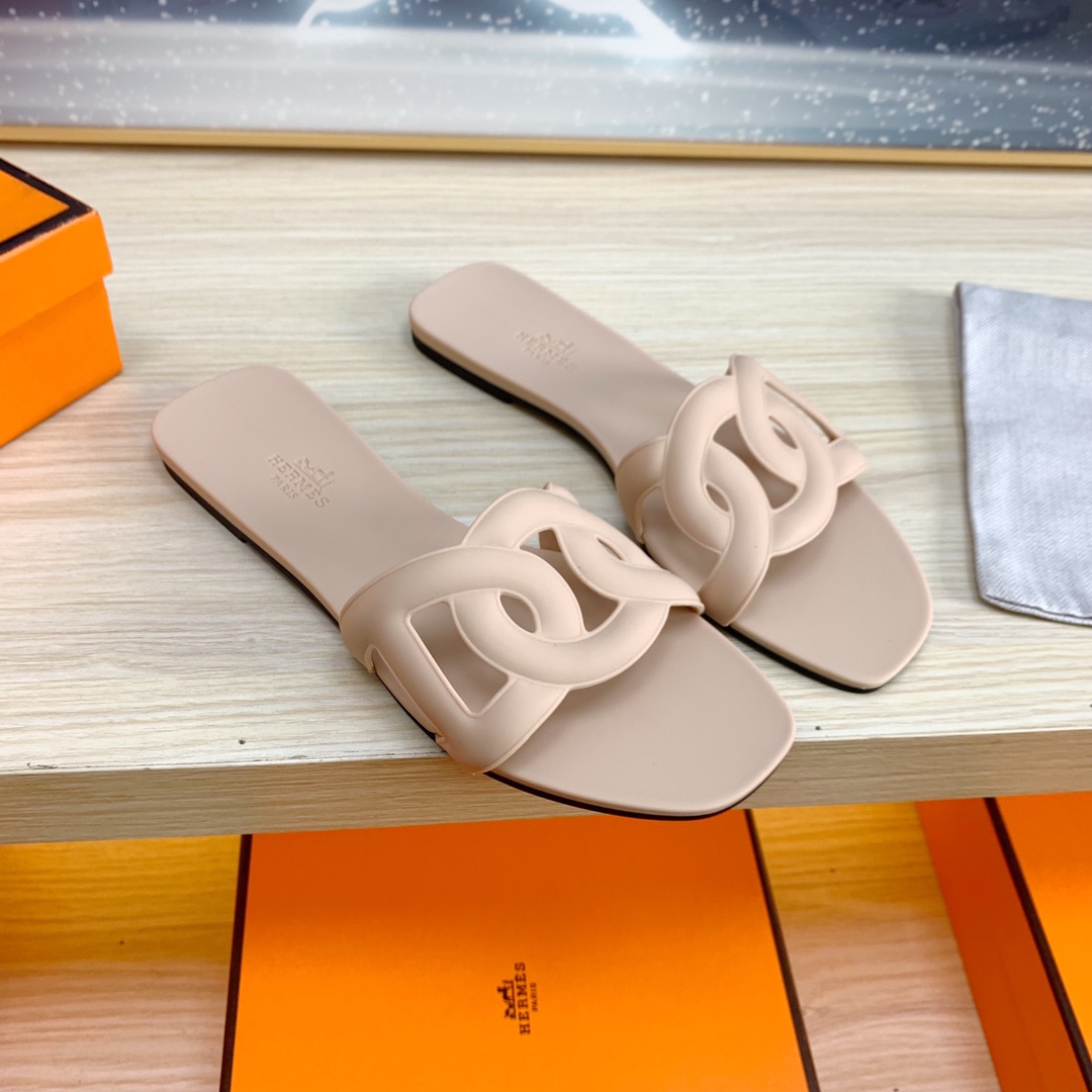 H**mes sandals