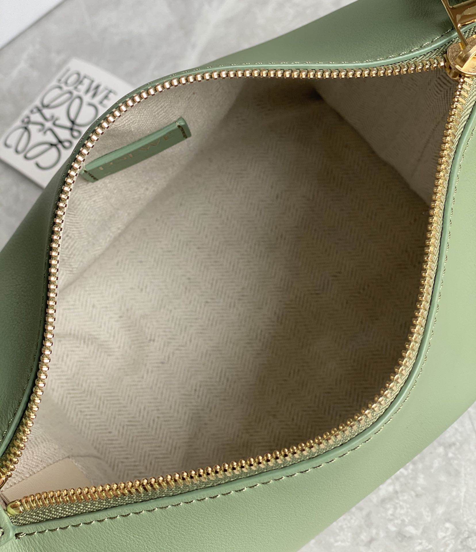 L0ew* cubi bag-20.5×17×12.5cm