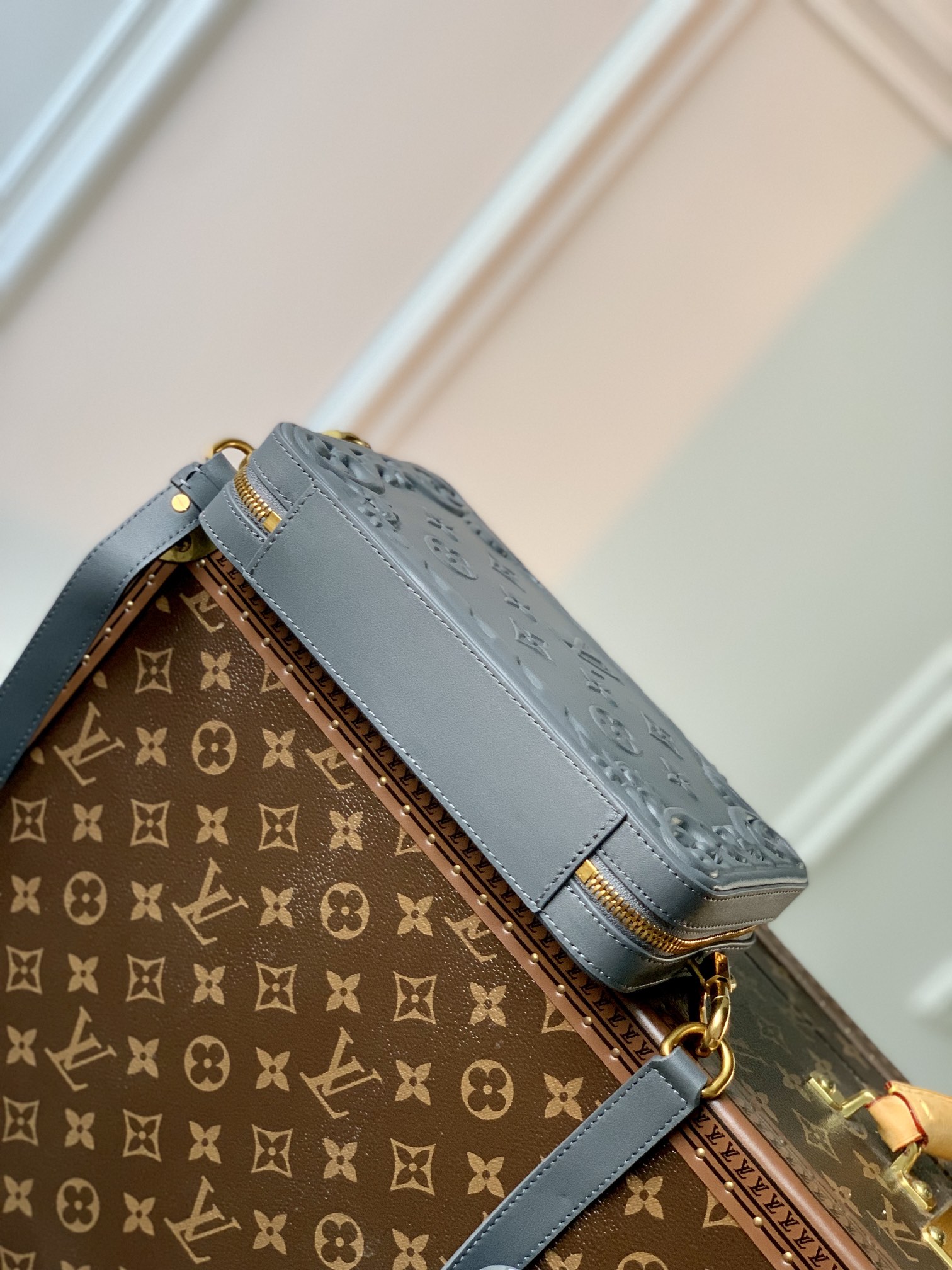 LV -Handle Soft Trunk-M21677-22.5 x 14 x 5CM