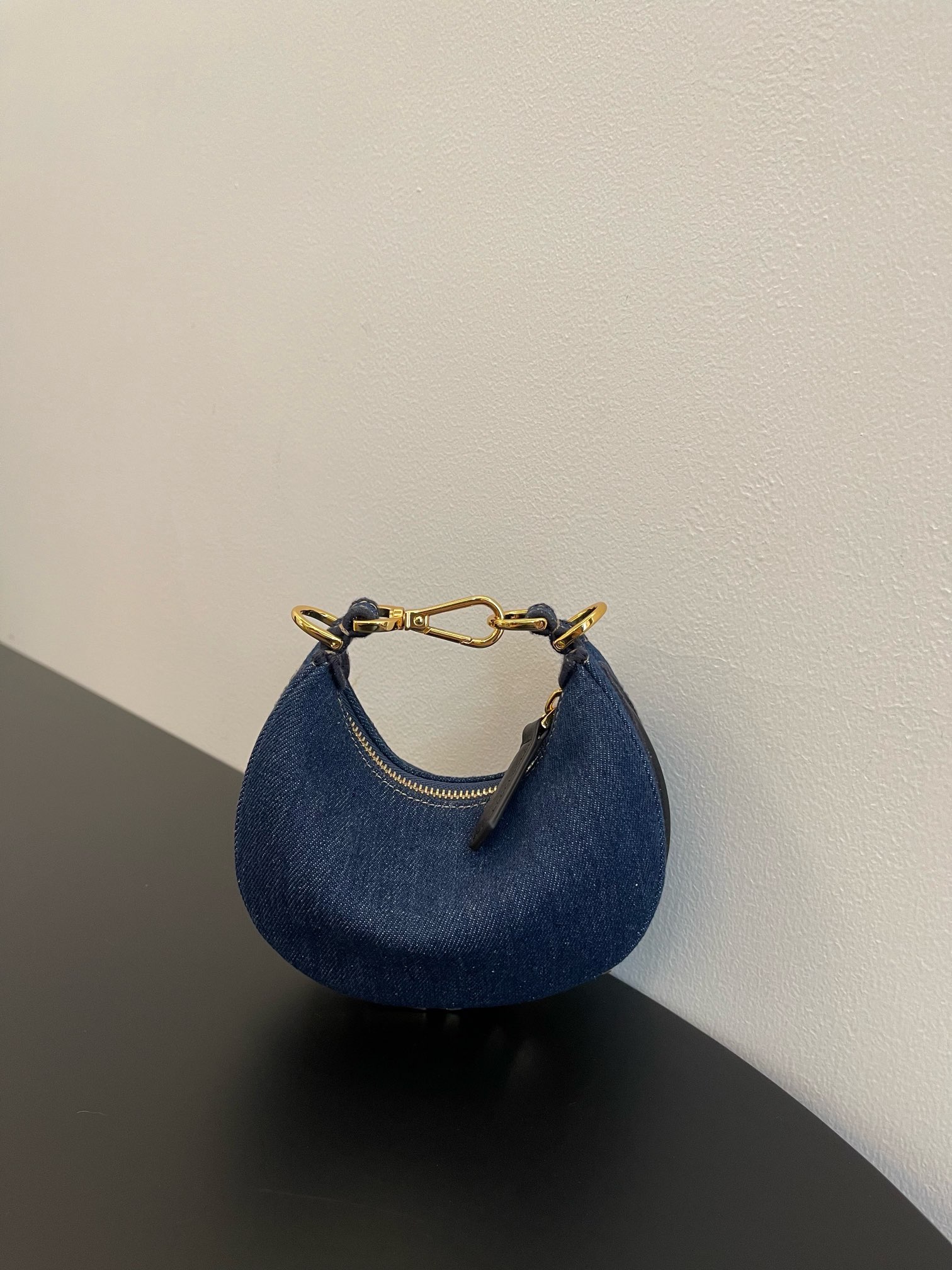 F**di praphy-16.5x14x5cm
