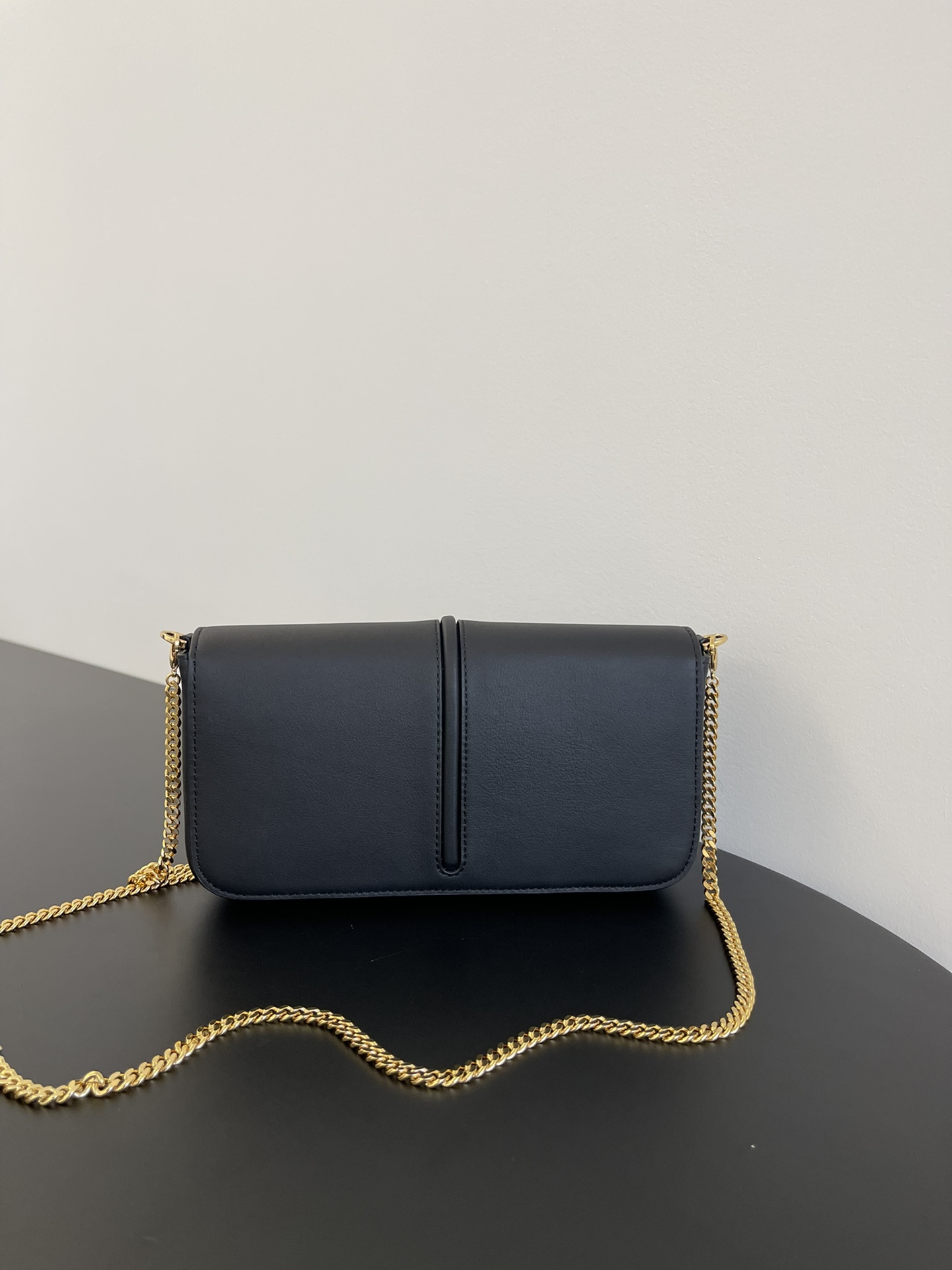 F**di wallet on chain bag-22x5x11cm