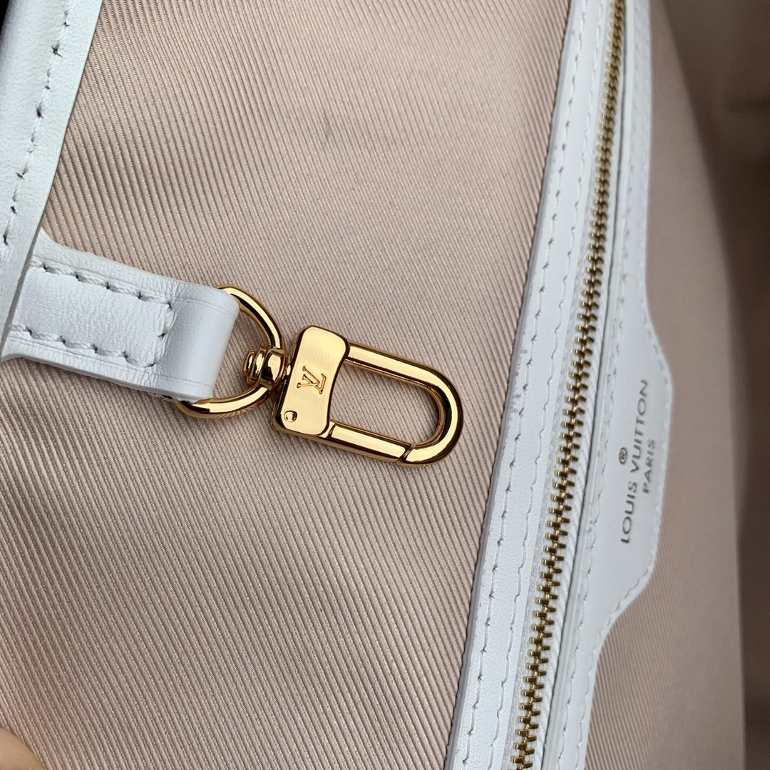 l0*is V*t0n neverful m21733-32*29*17cm