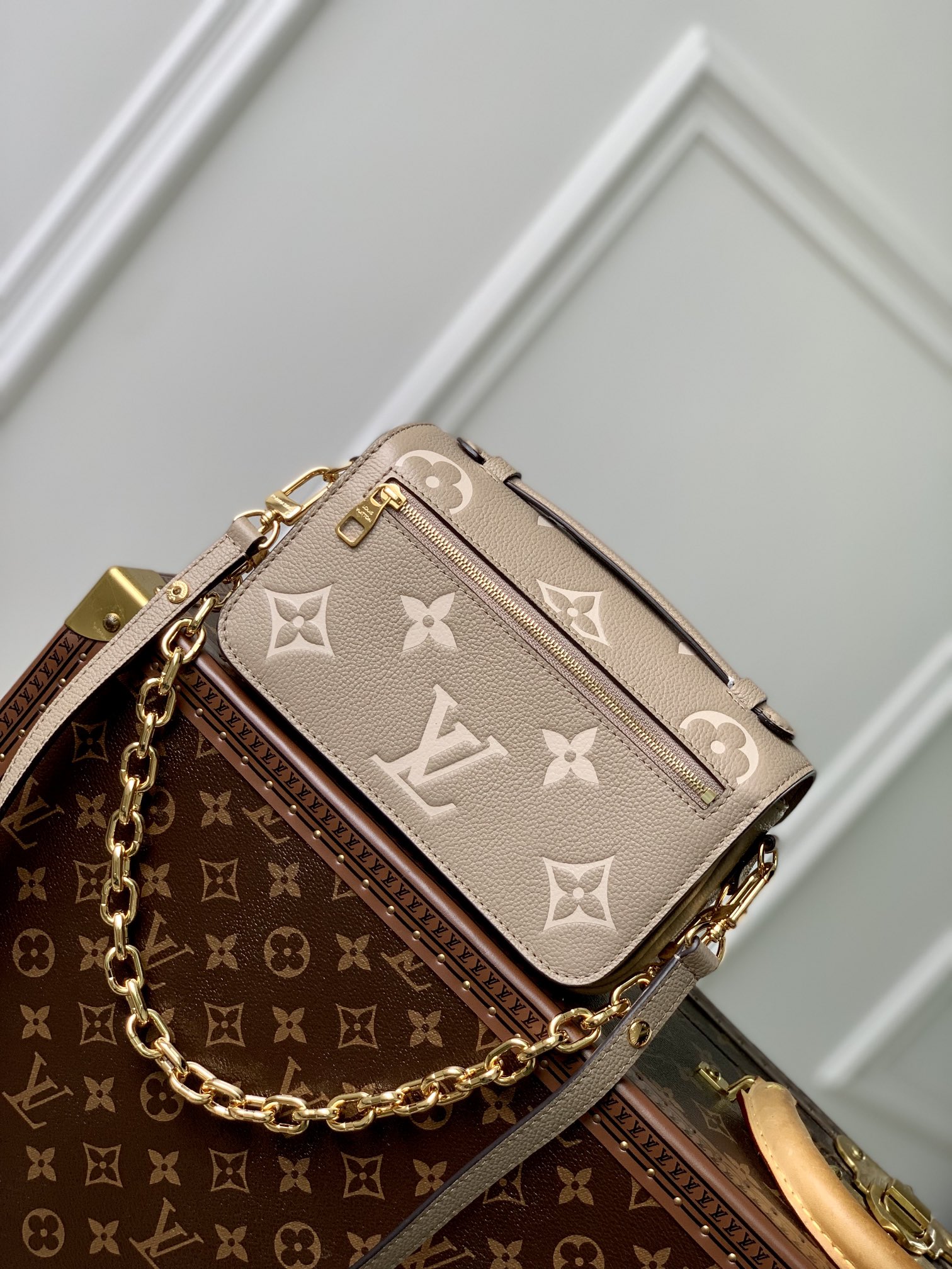 l0*is V*t0n pochette metis east west handbags- 21.5 x 13.5 x 6cm