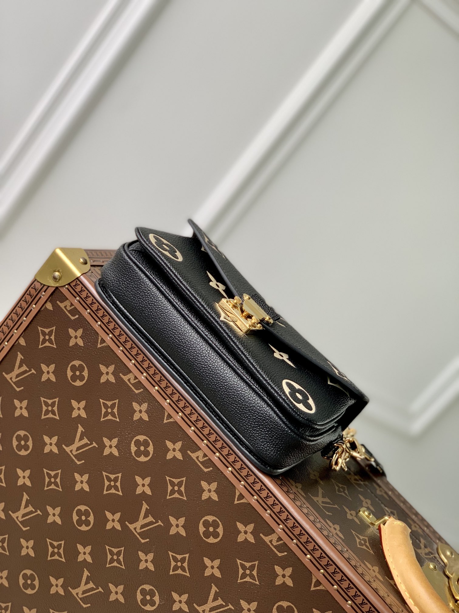 l0*is V*t0n pochette metis east west handbags- 21.5 x 13.5 x 6cm
