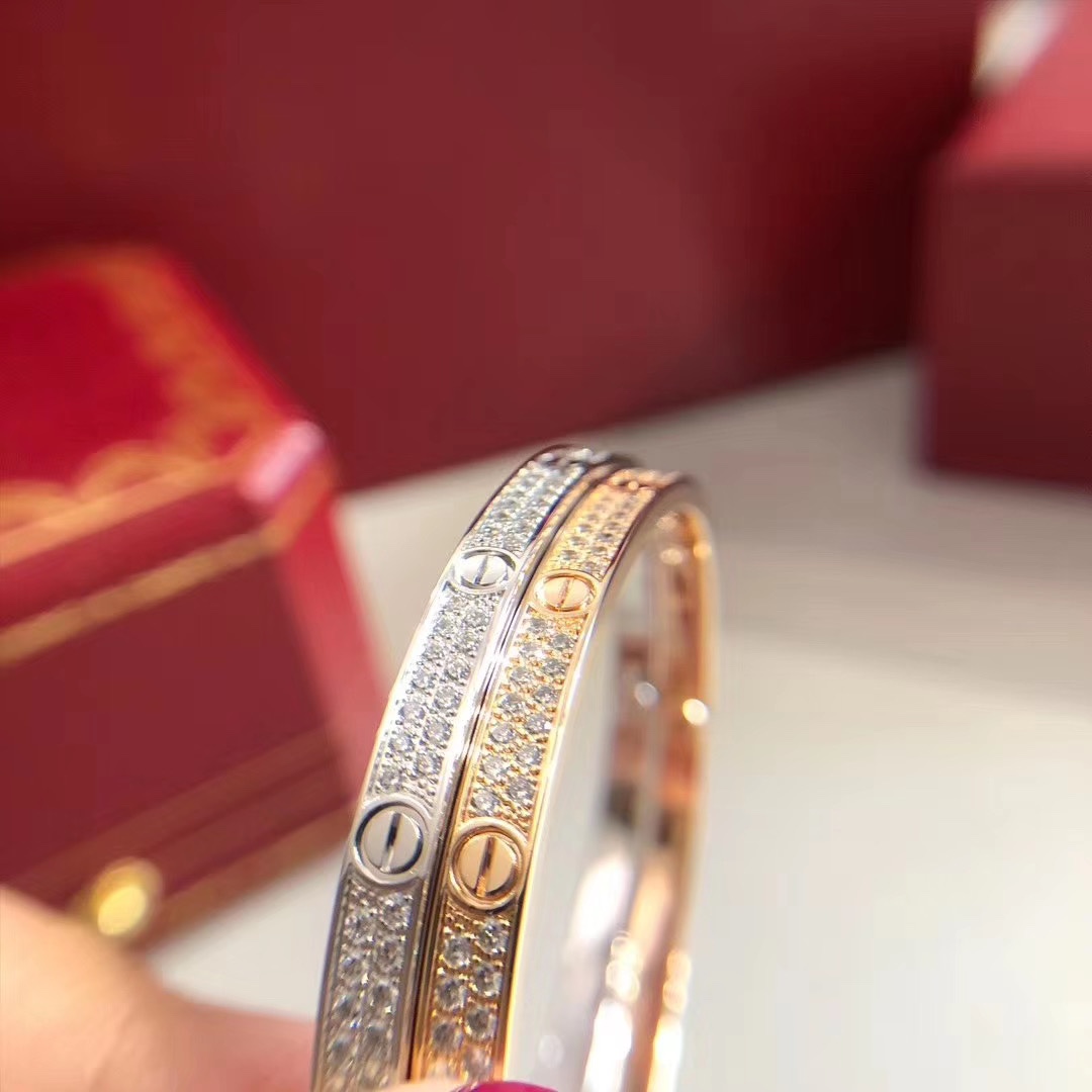 Ca*t*er bracelet