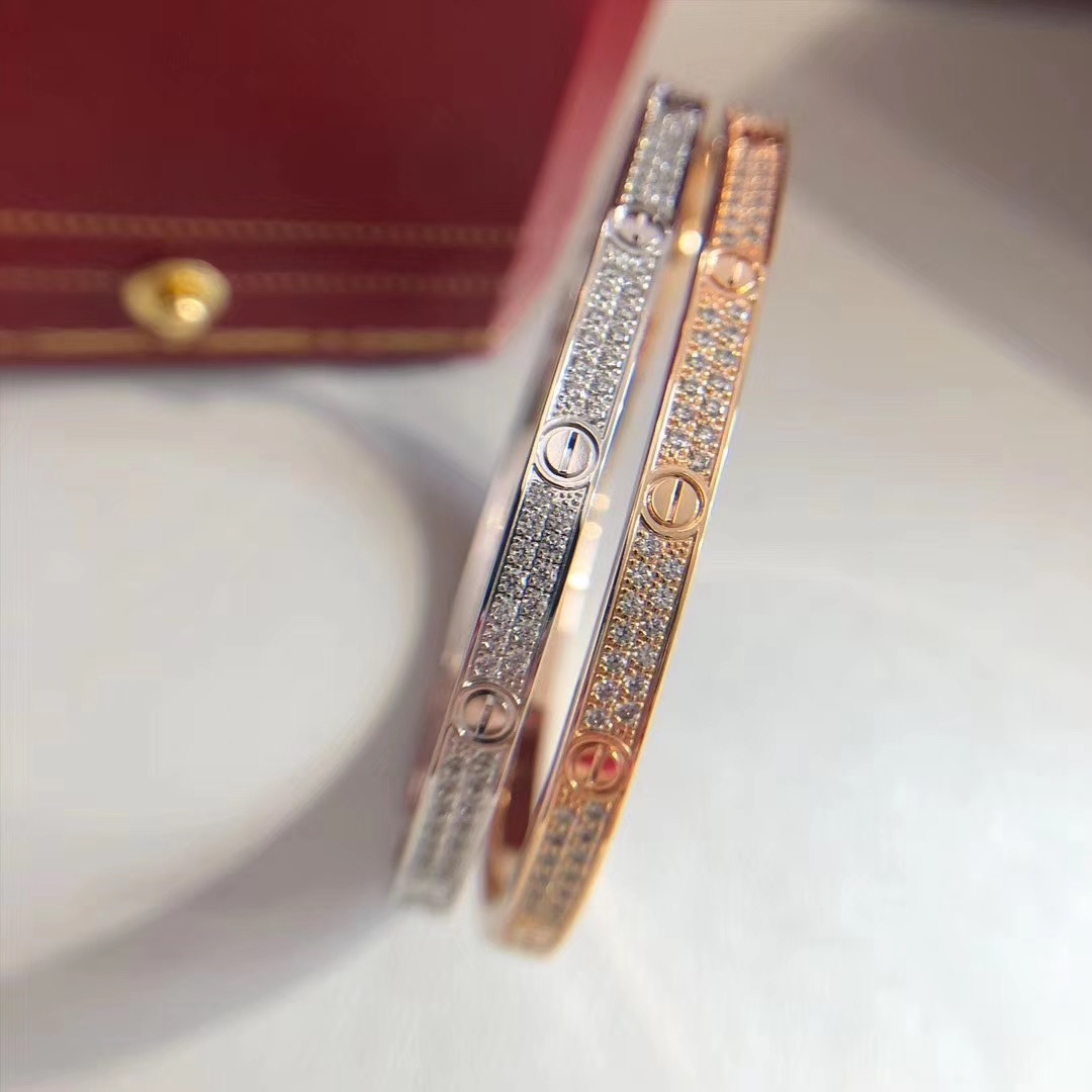 Ca*t*er bracelet