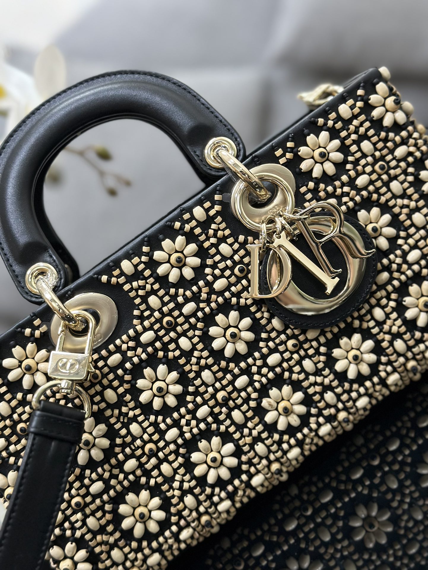 lady D*or handle bag-26 x 13.5 x 5cm