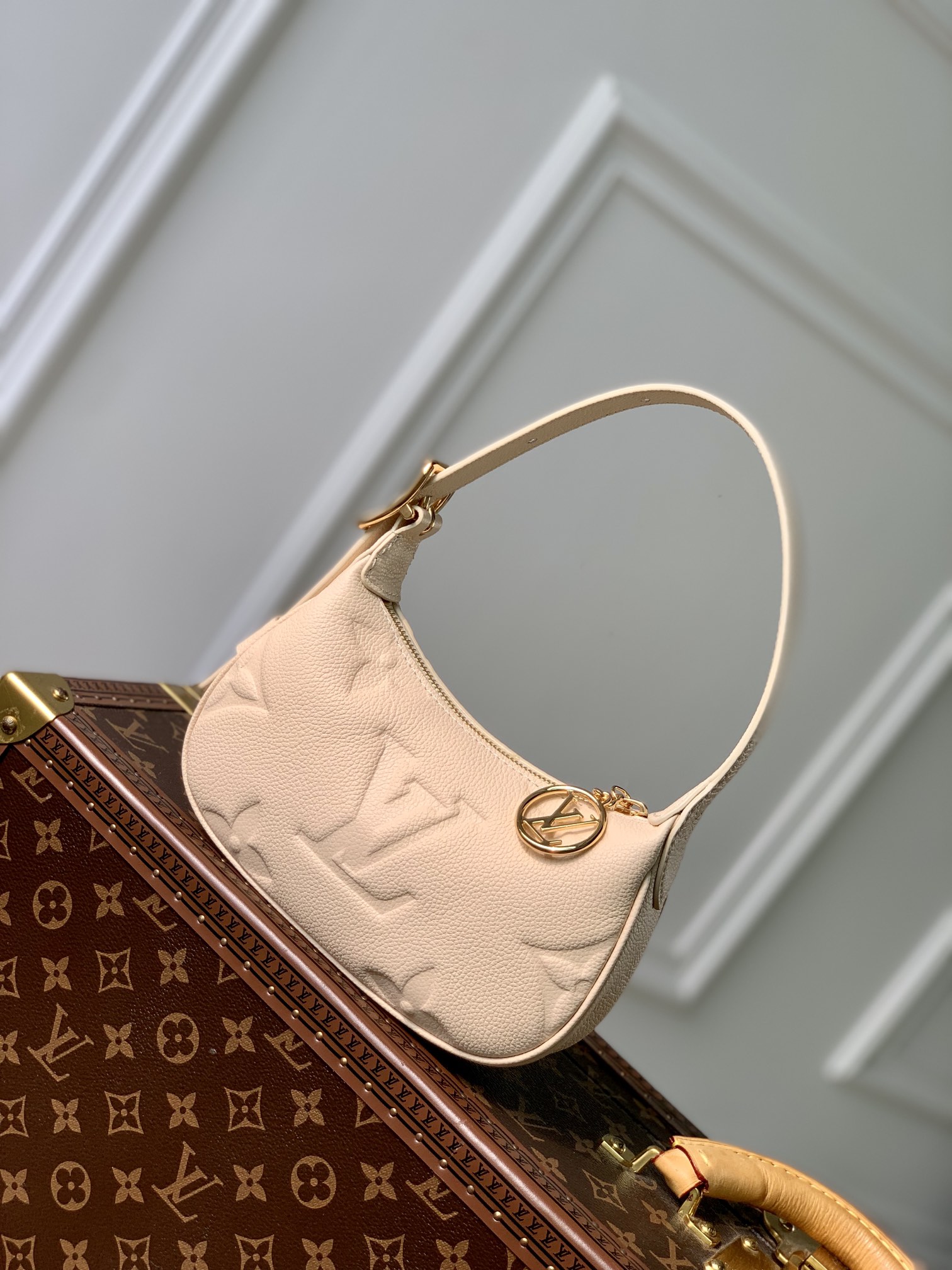 l0*is V*t0n mini moon bag m46692-20.5 x 11 x 5cm