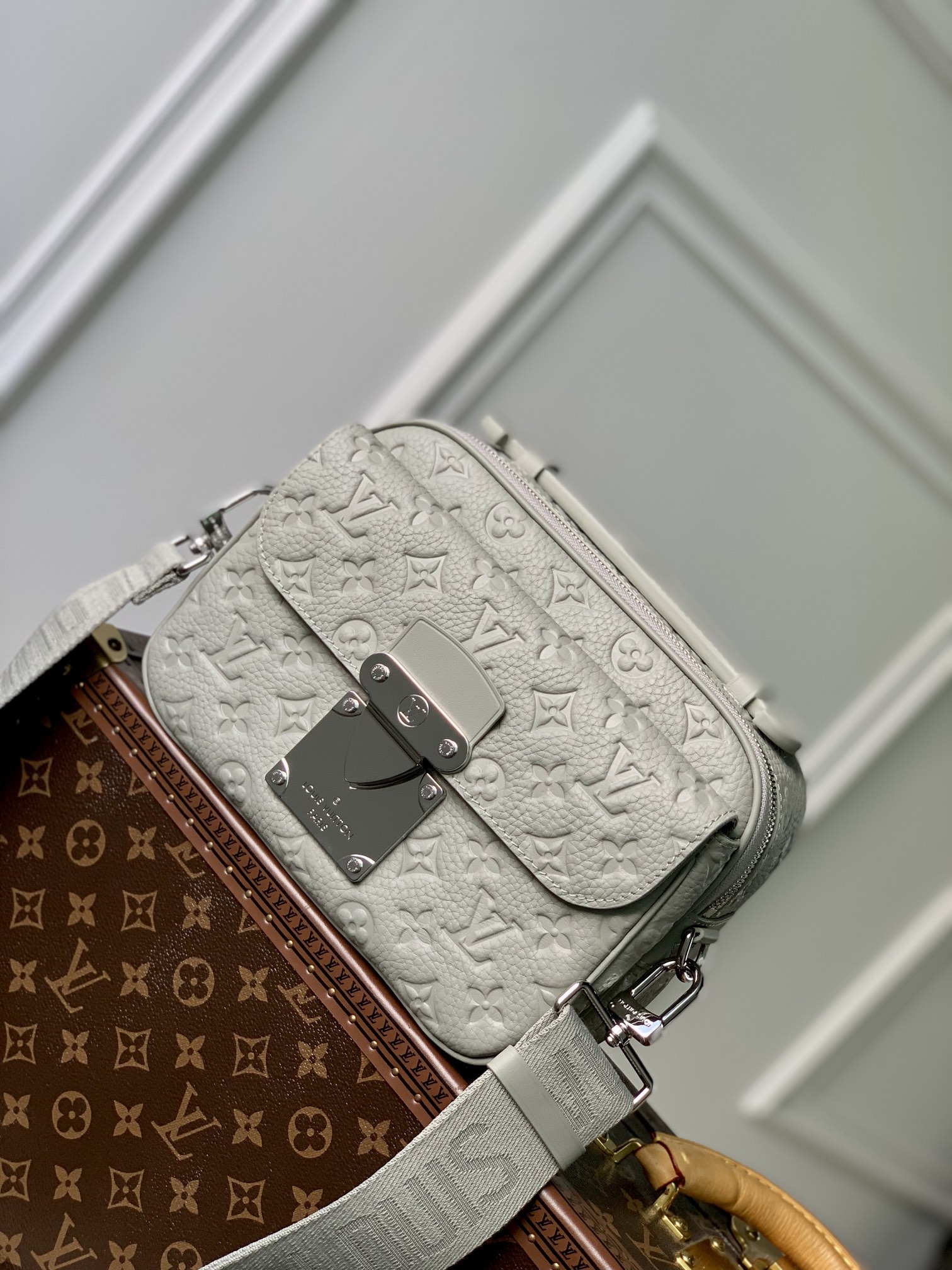 l0*is V*t0n s lock bag-m45806-22*18*8cm