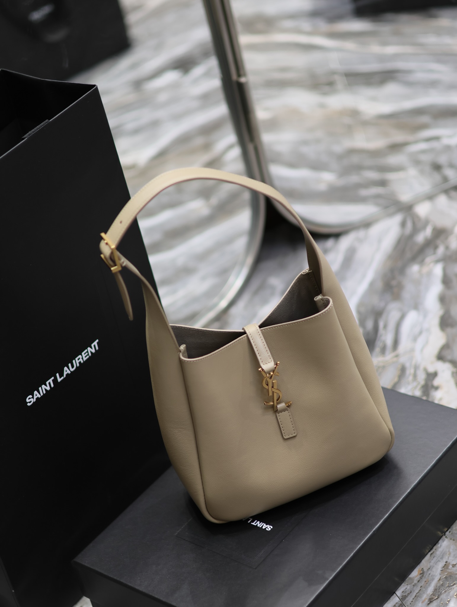 Y*L le5a7 vintage bag-23×22×8.5cm
