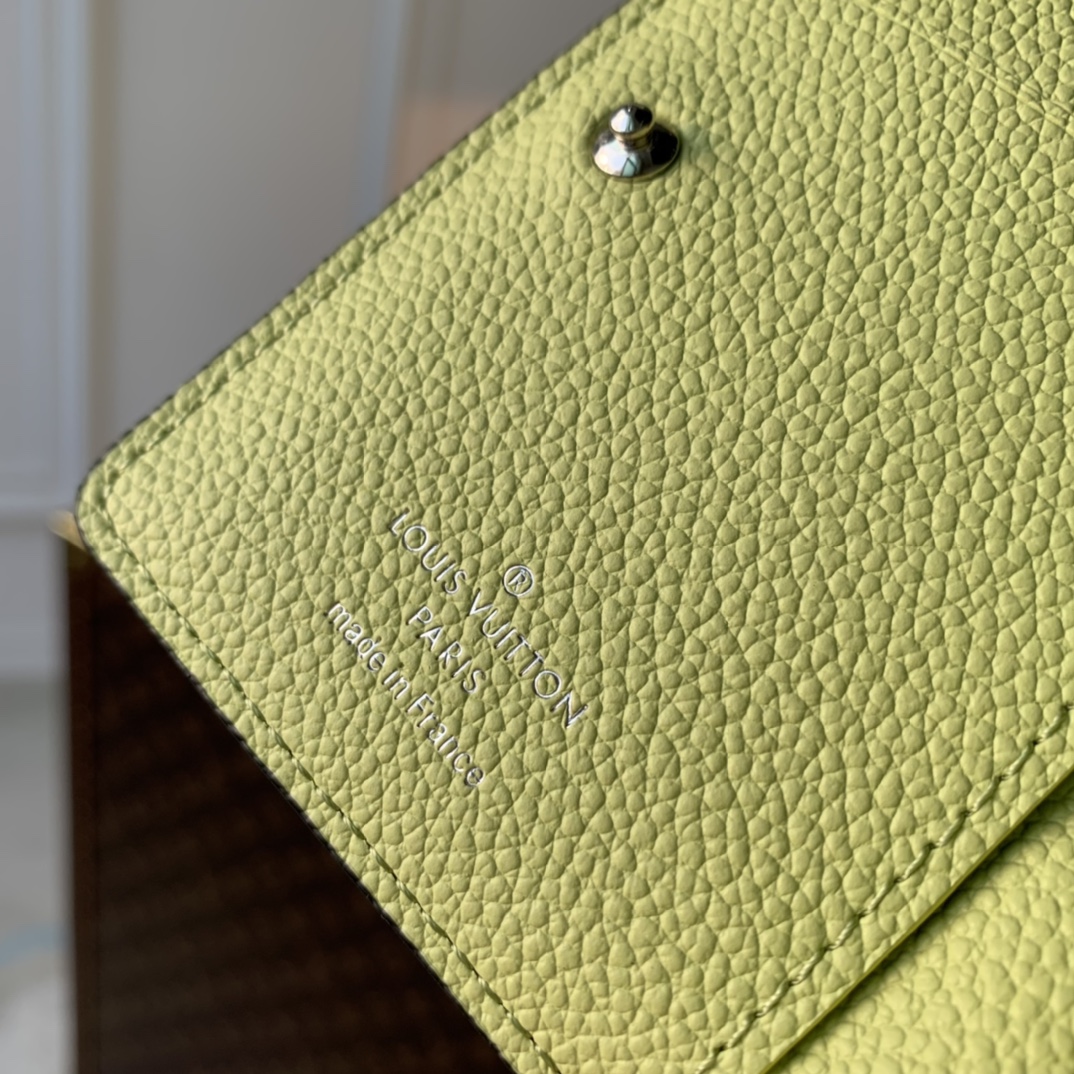 l0*is V*t0n wallet-11×8.5×3.5cm