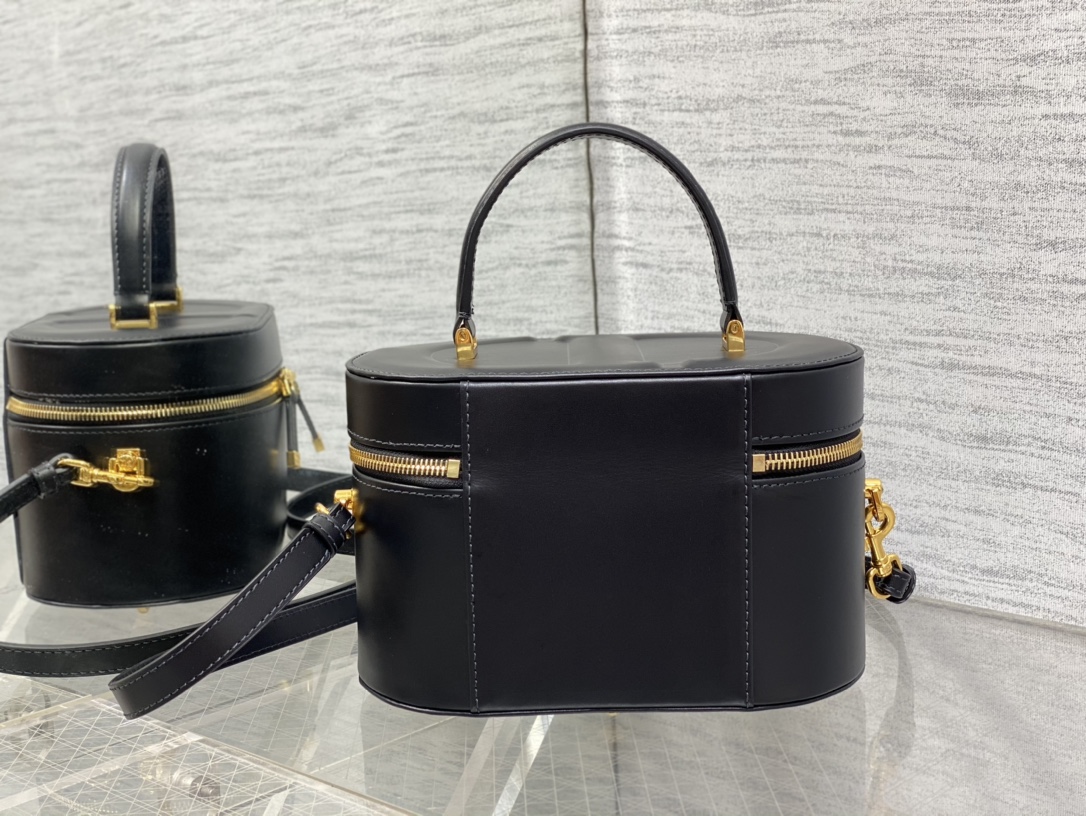 D*or signature vanity bag-24*14*18cm