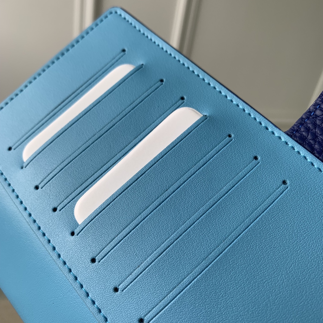 l0*is V*t0n vertical wallet-m82512-10 x 19 x 1.7cm