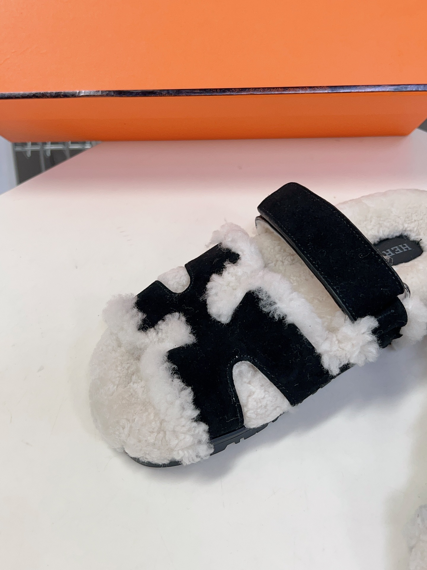 H**mes slides