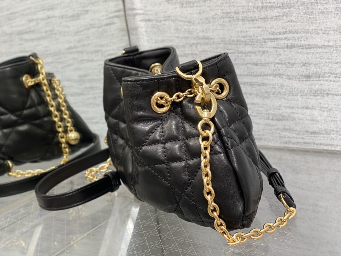 di0r D*or ammi bag-27 * 15 * 12cm