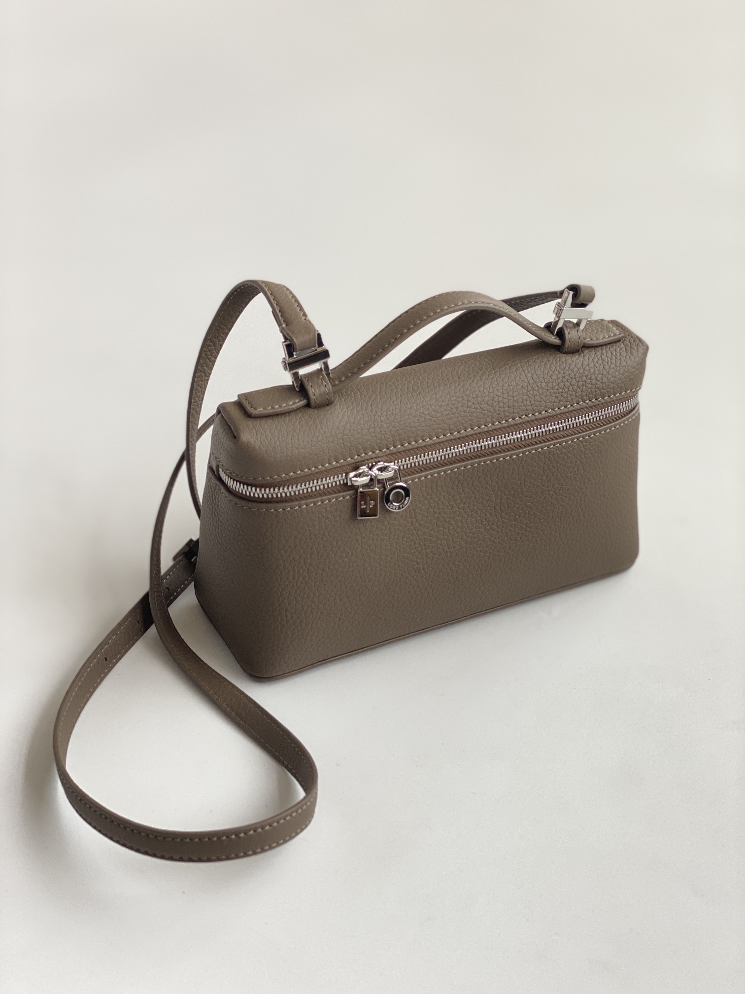 L**o p*ana bag-19cm
